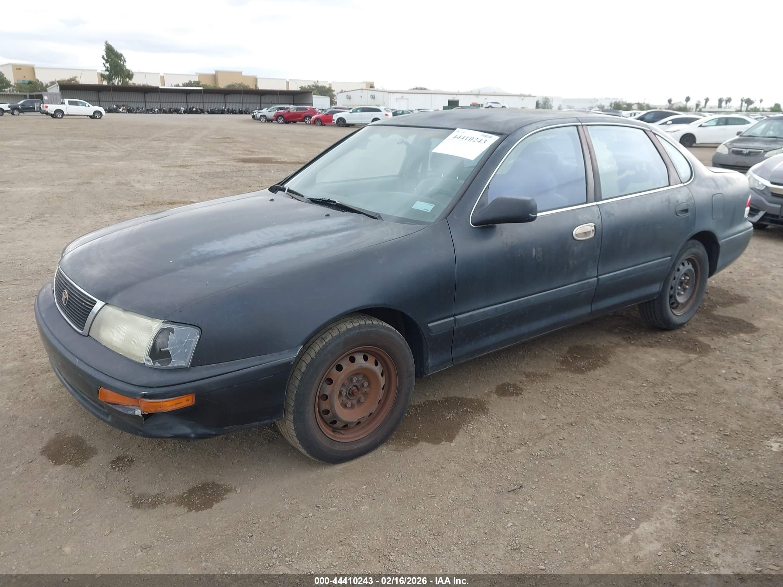 TOYOTA AVALON image 2