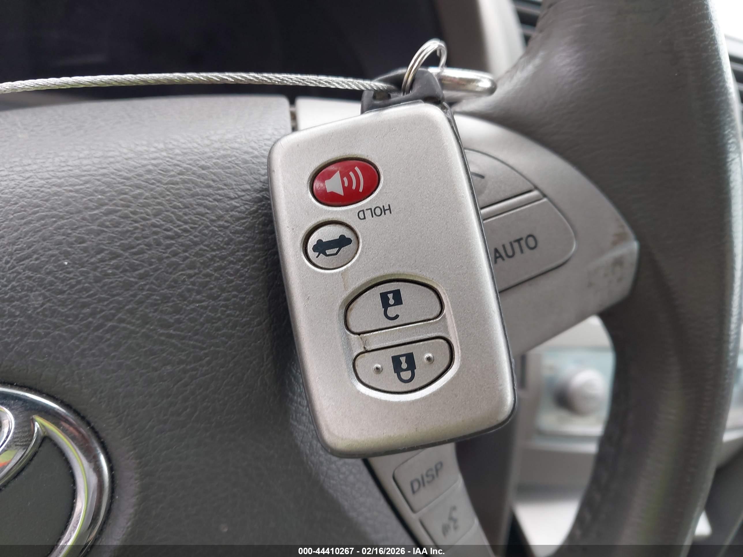 TOYOTA CAMRY image 11
