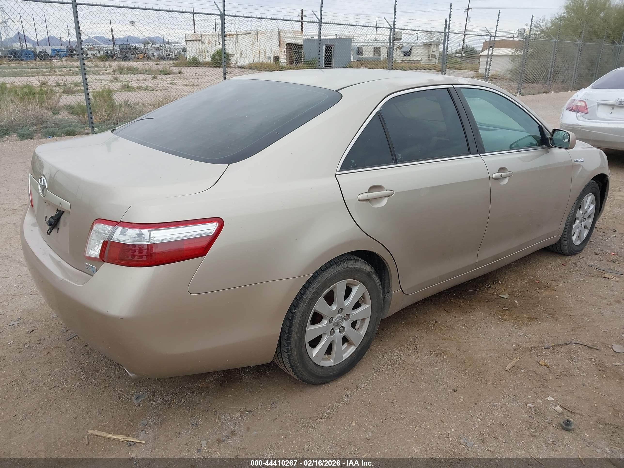 TOYOTA CAMRY image 4