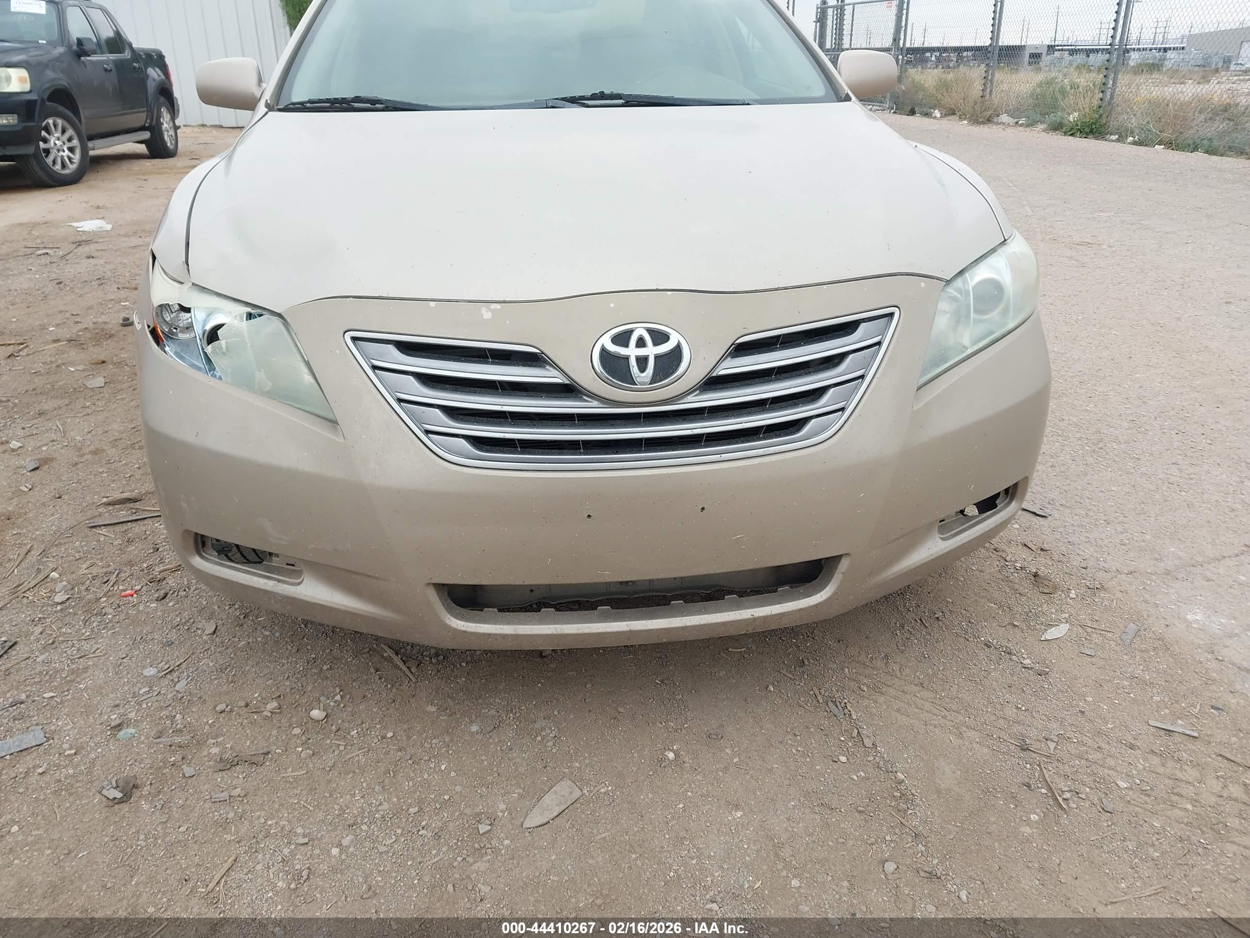 TOYOTA CAMRY image 6
