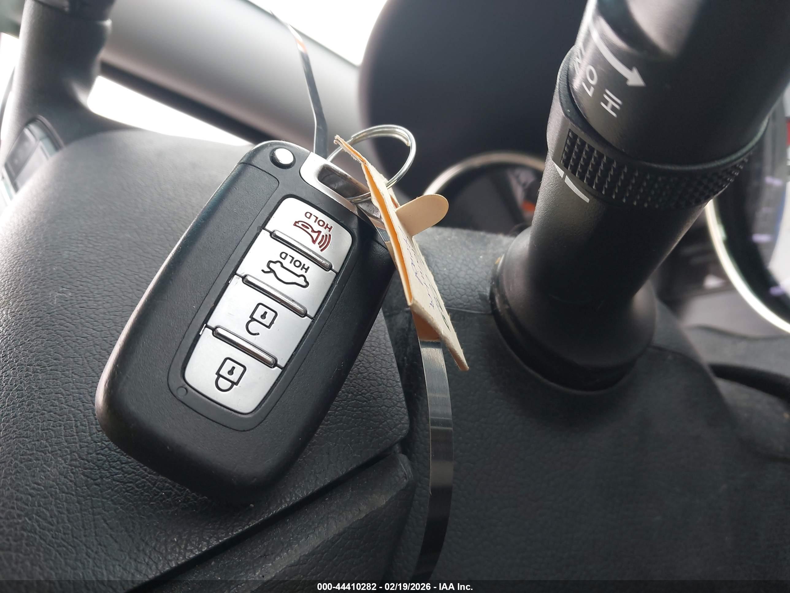 HYUNDAI SONATA image 11