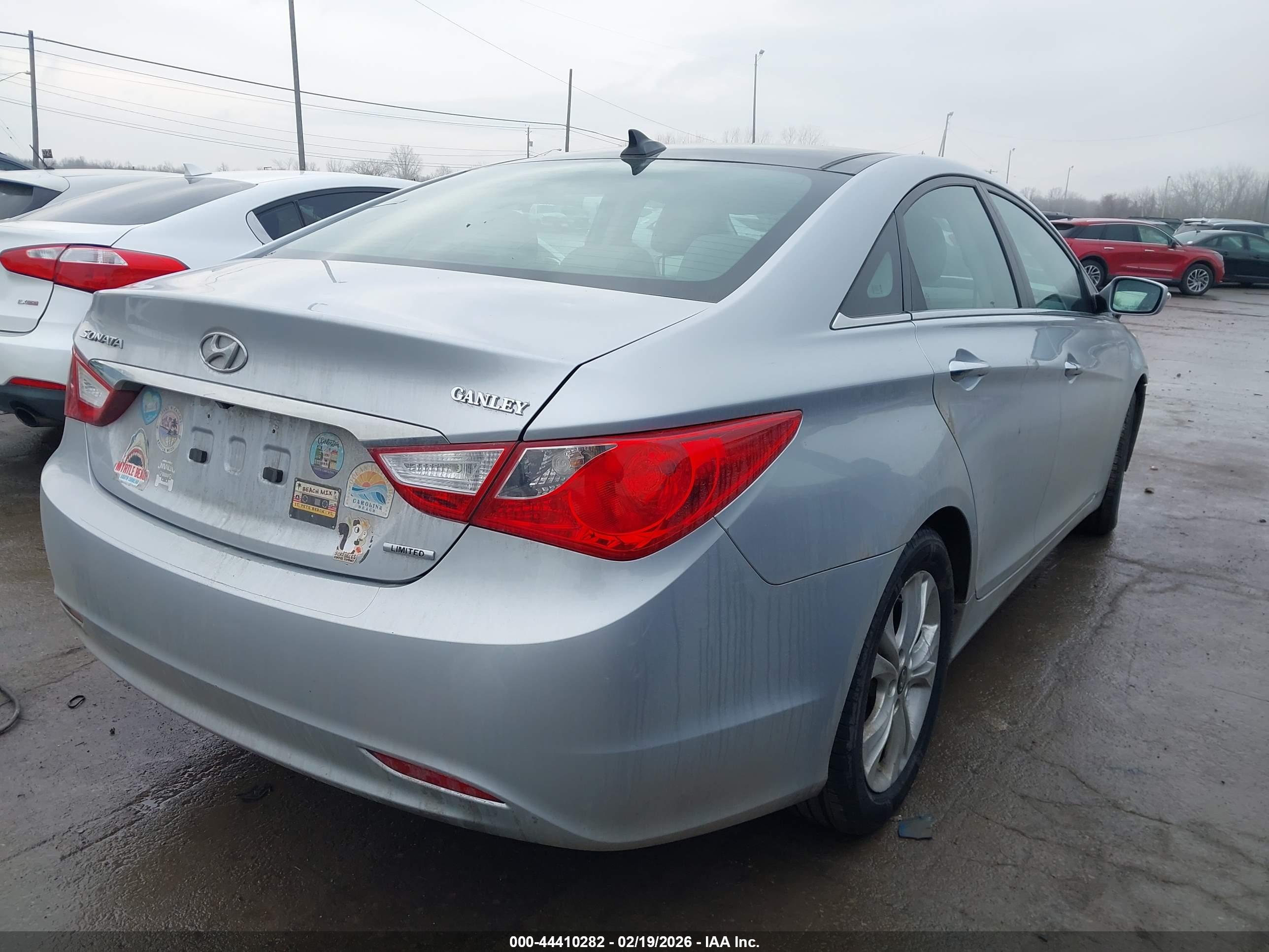 HYUNDAI SONATA image 4
