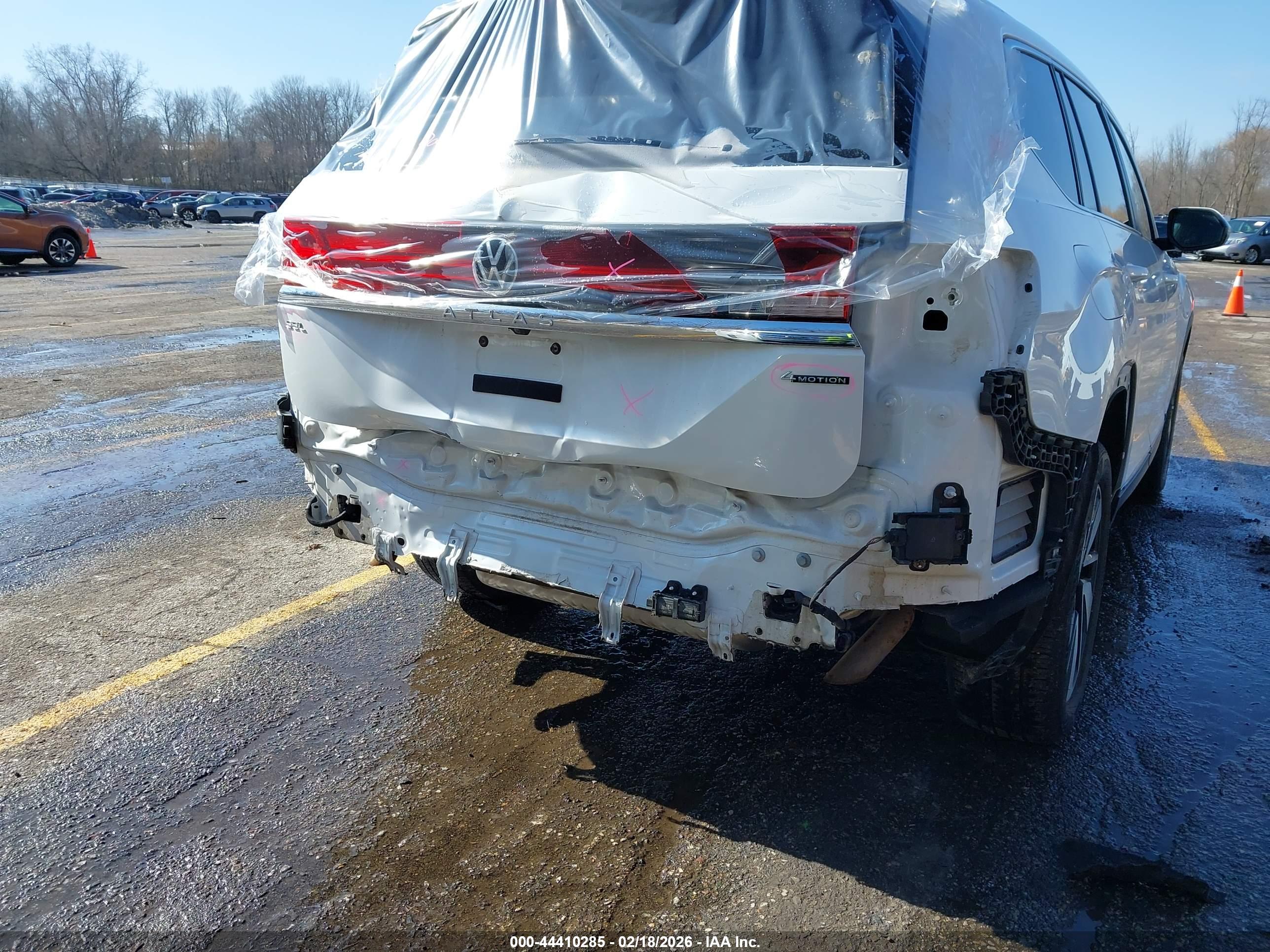 VOLKSWAGEN ATLAS image 6