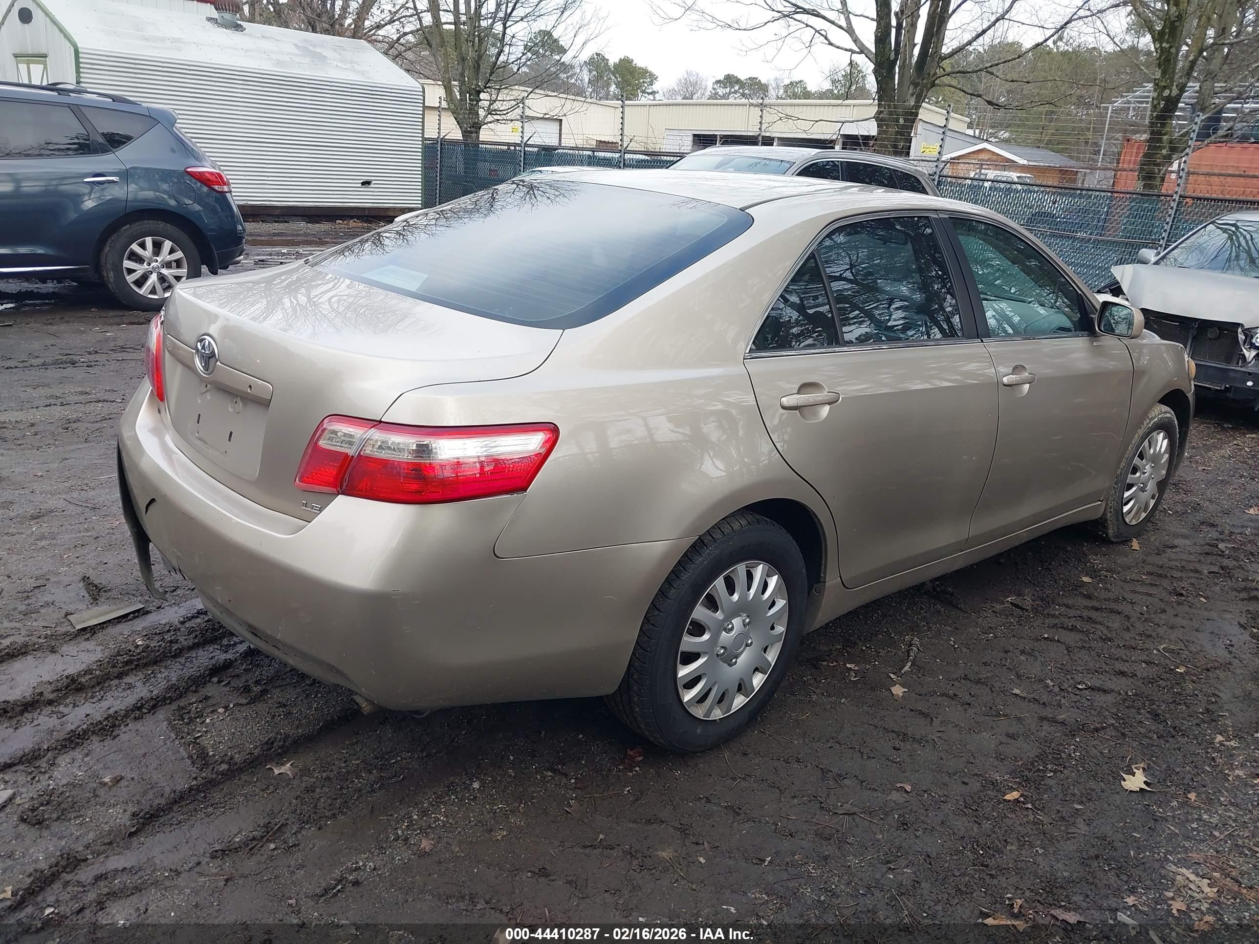 TOYOTA CAMRY image 4
