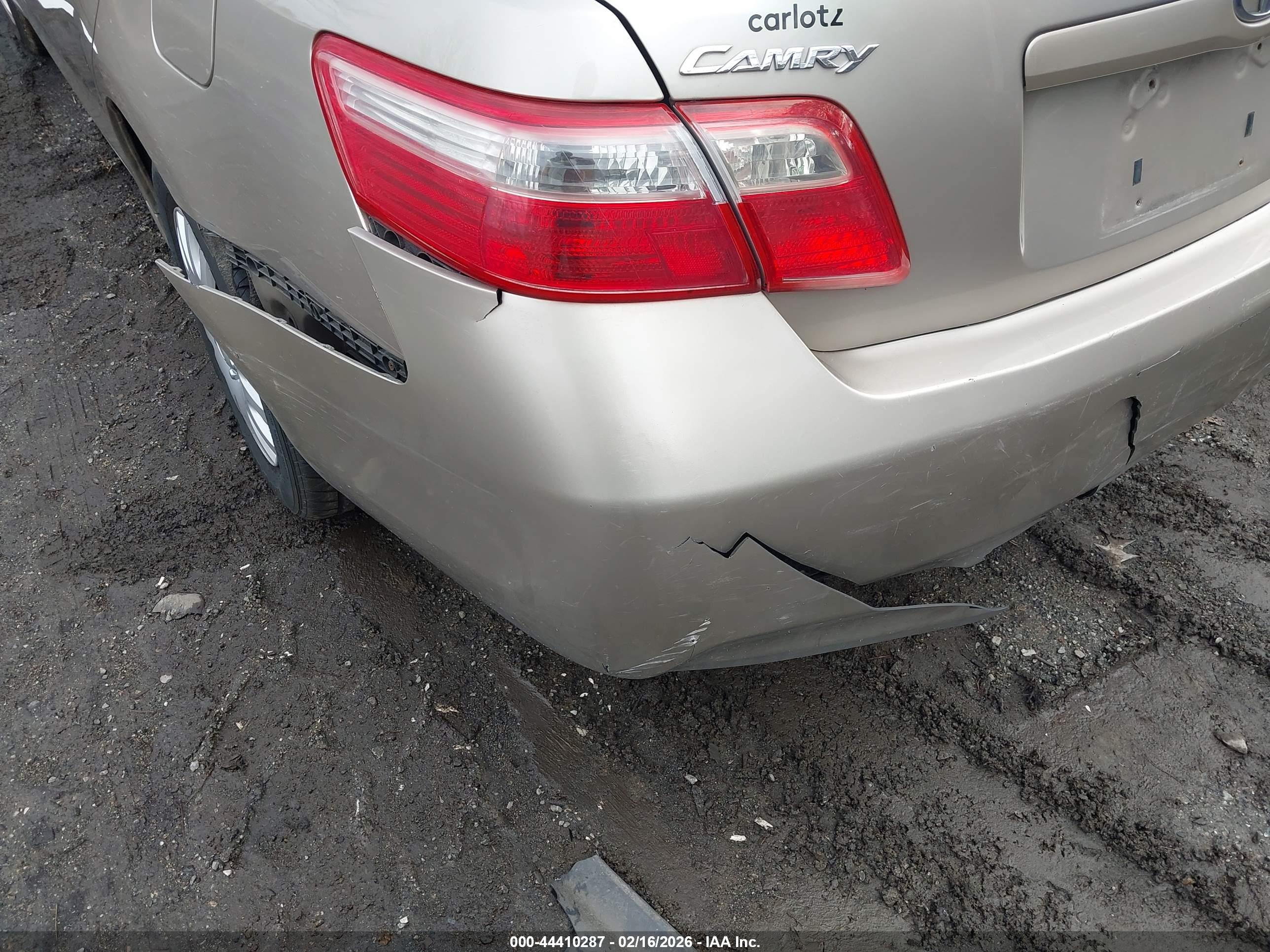 TOYOTA CAMRY image 6