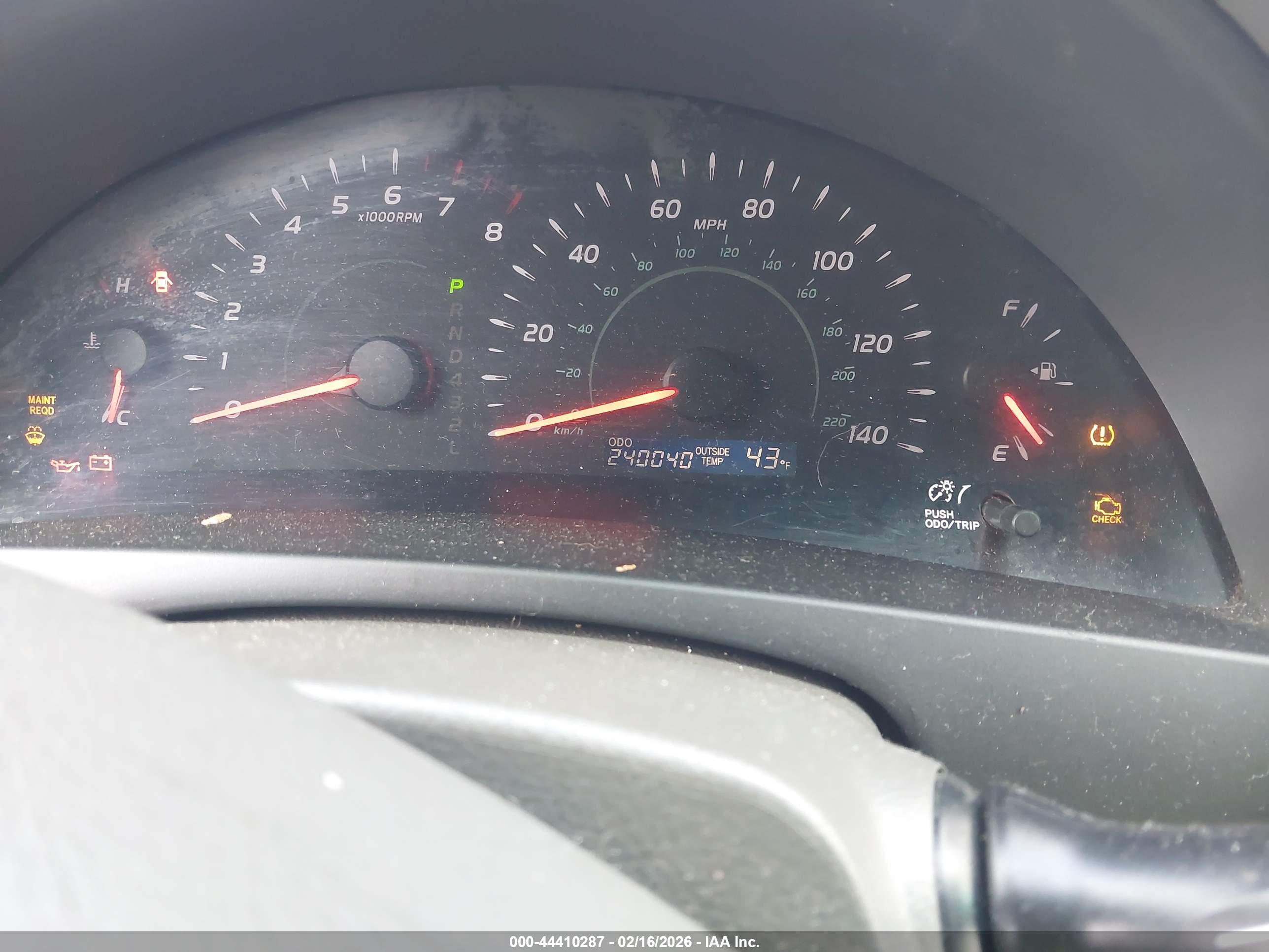 TOYOTA CAMRY image 7