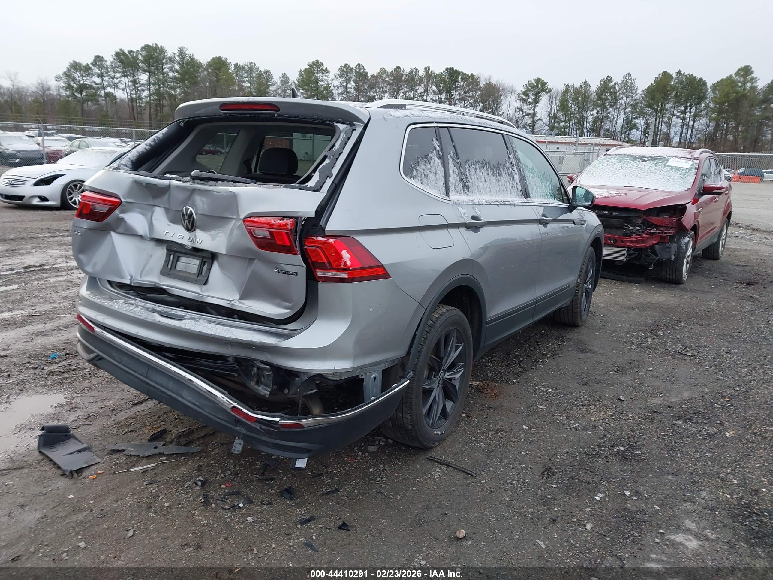 VOLKSWAGEN TIGUAN image 4