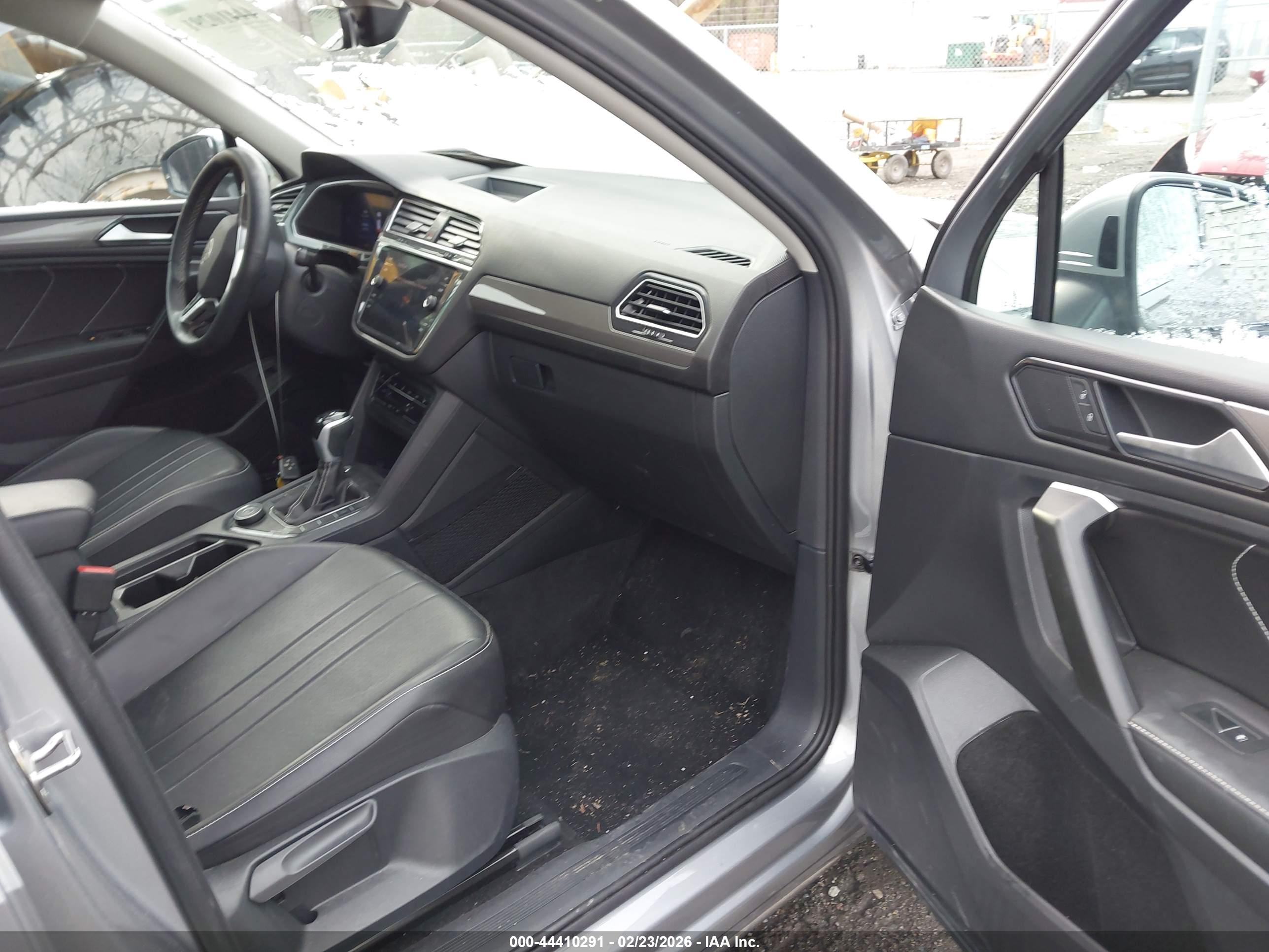 VOLKSWAGEN TIGUAN image 5