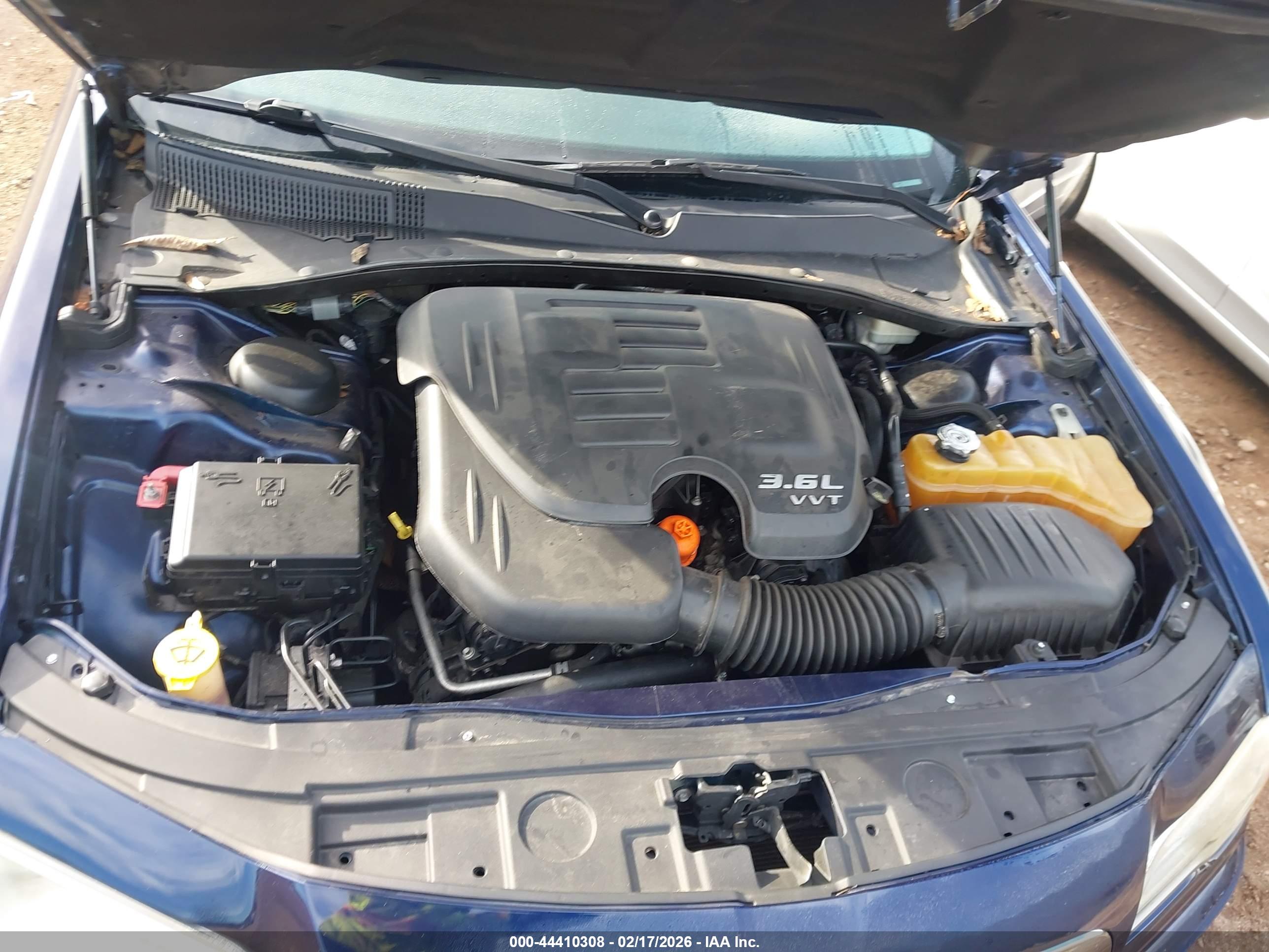 CHRYSLER 300 image 10