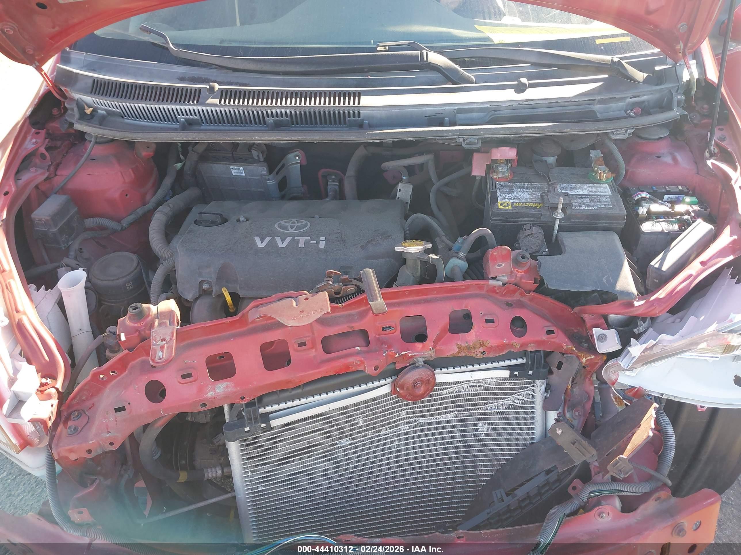 TOYOTA YARIS image 10