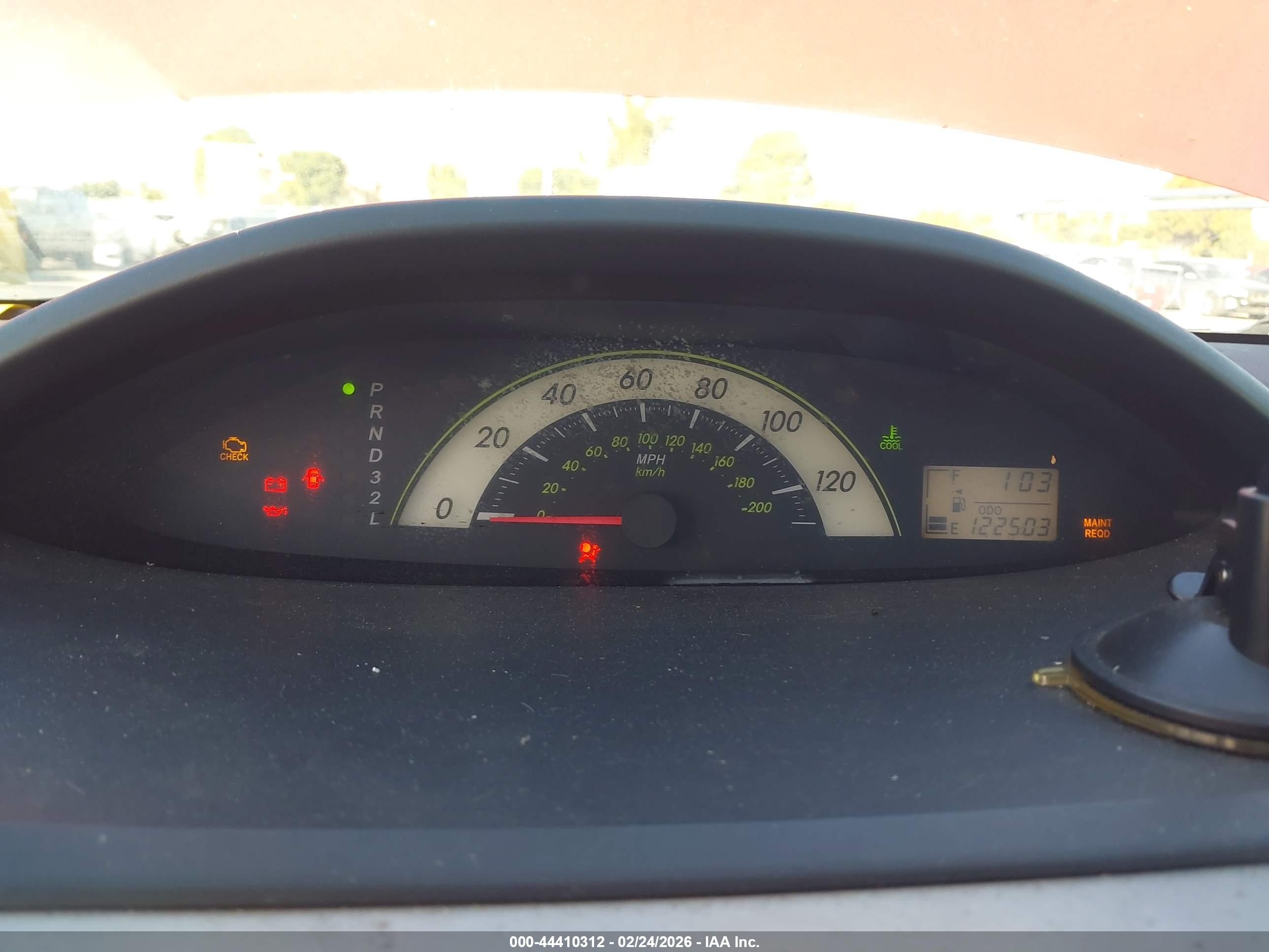 TOYOTA YARIS image 7