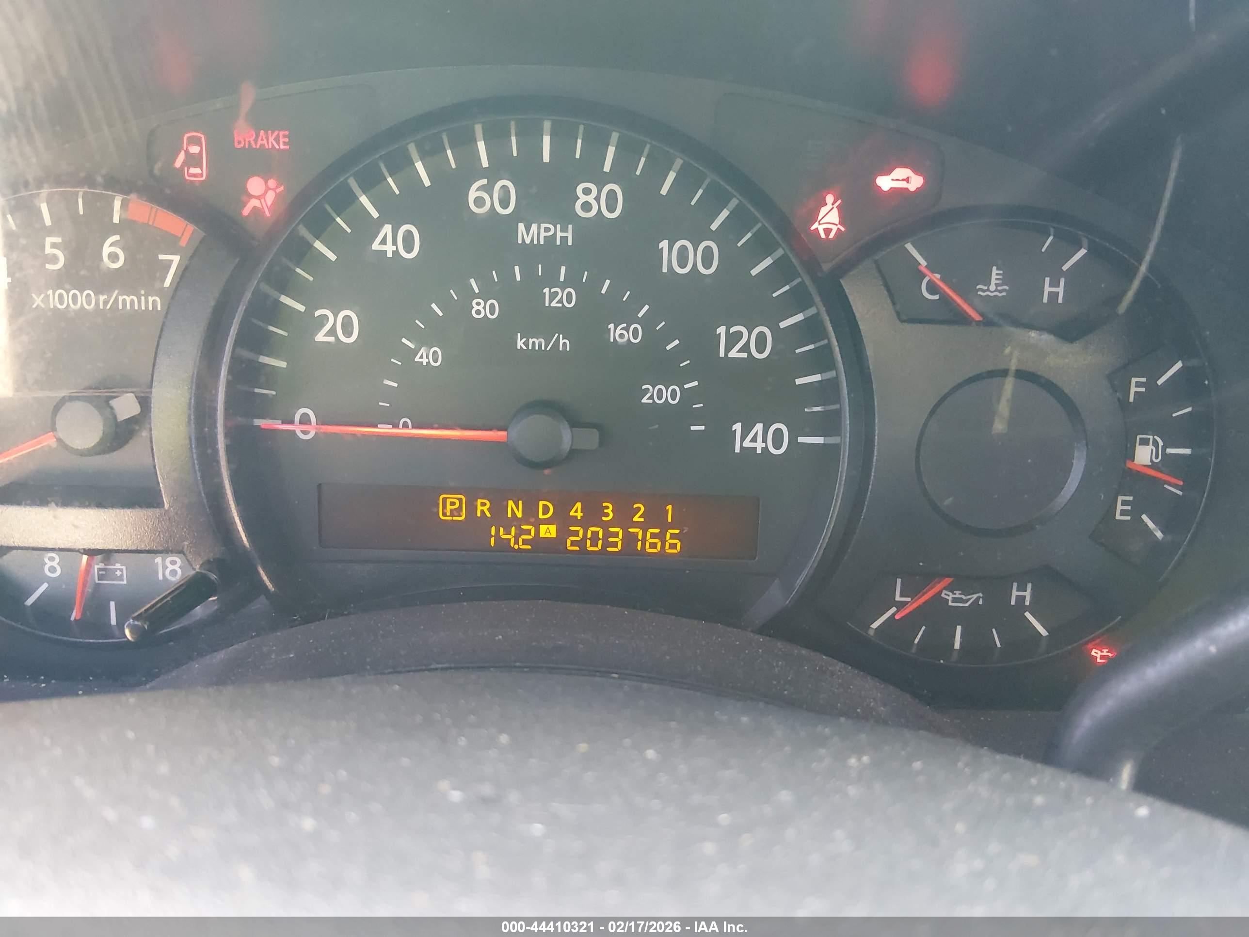 NISSAN TITAN image 7