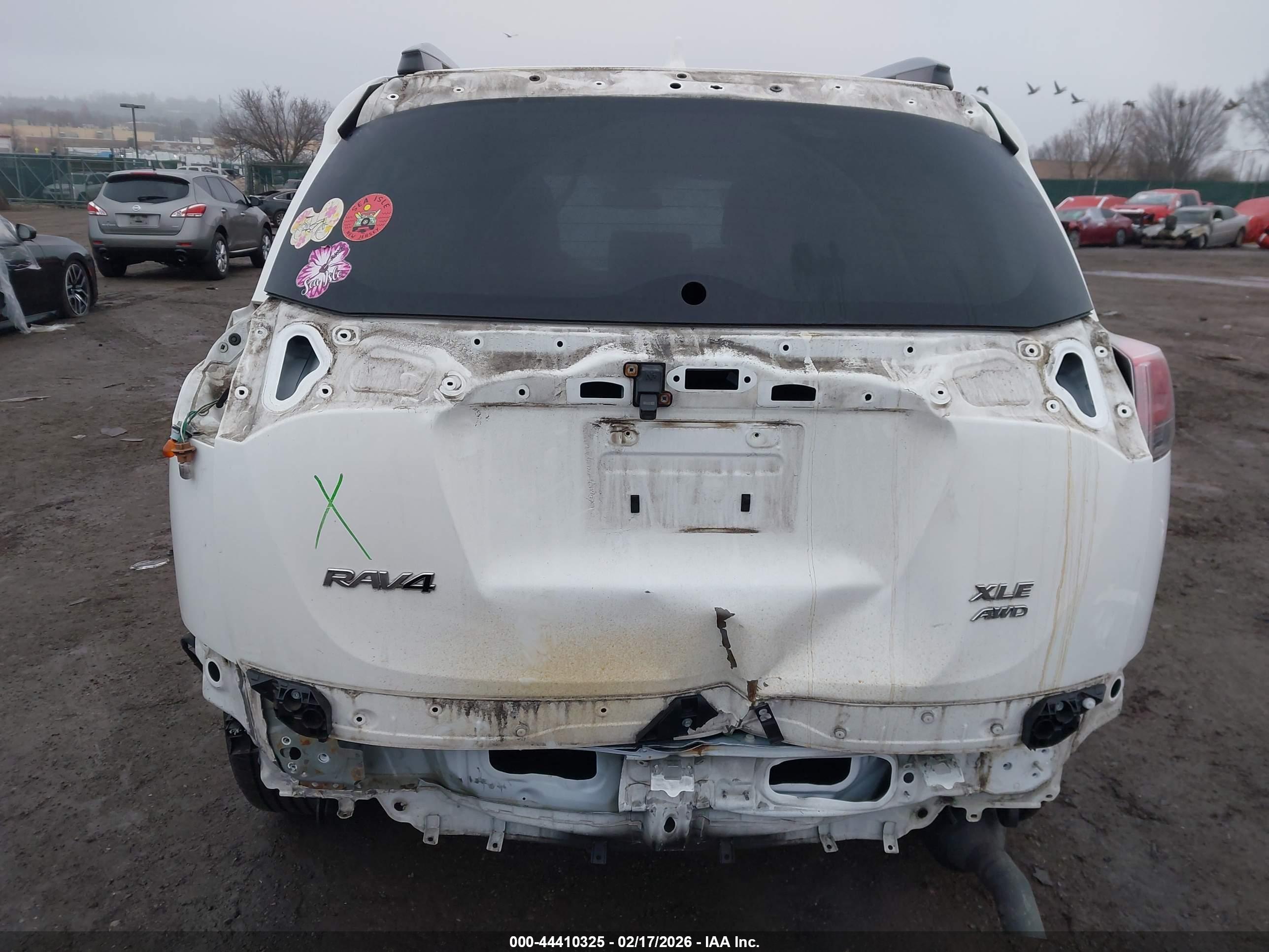 TOYOTA RAV4 image 6