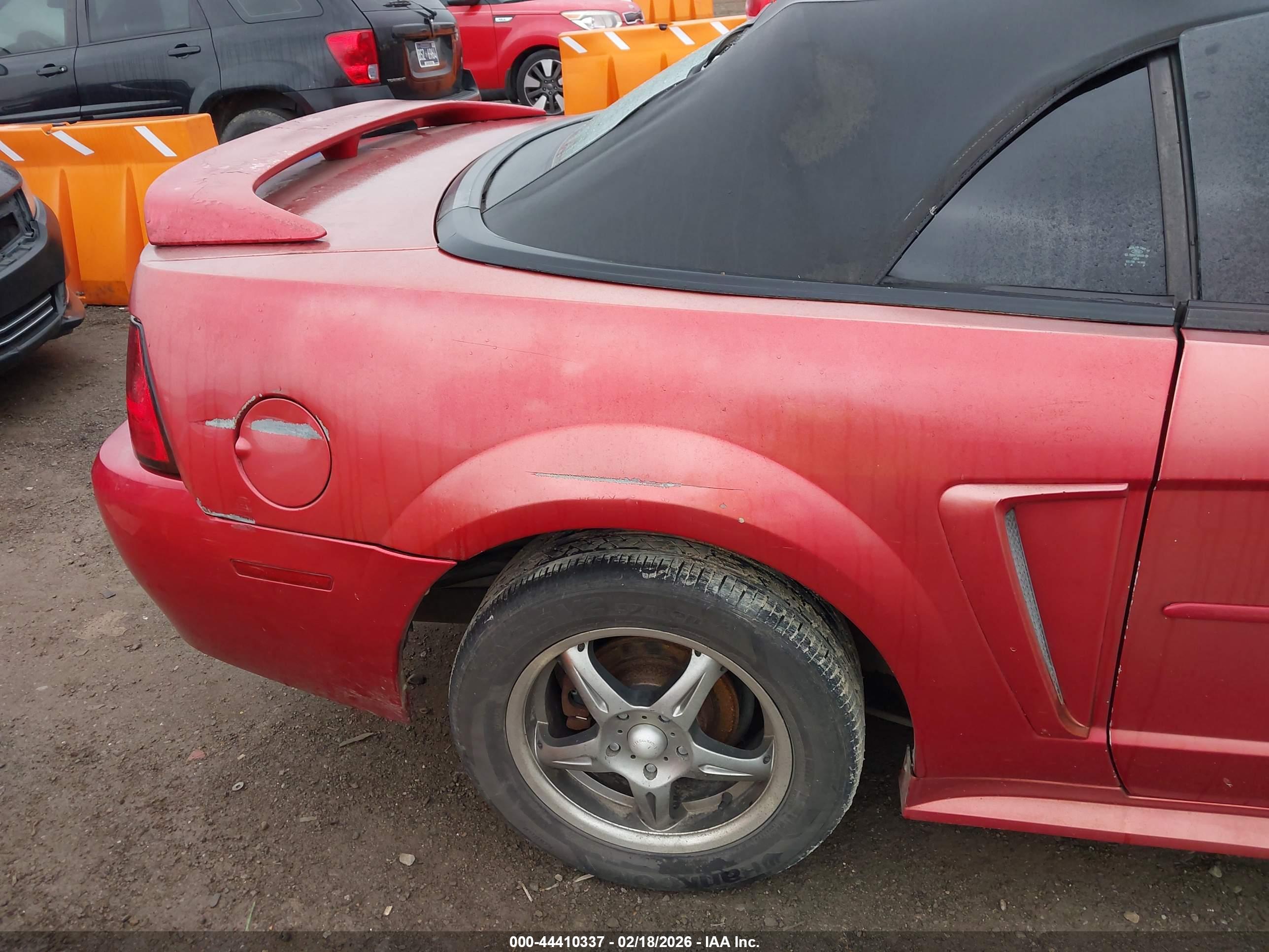 FORD MUSTANG image 6