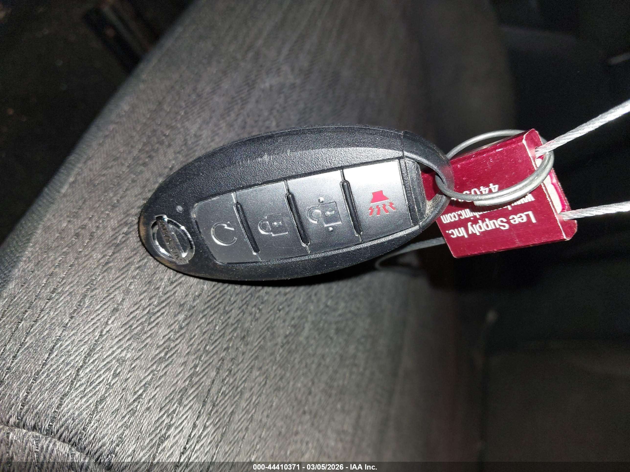 NISSAN ROGUE image 11