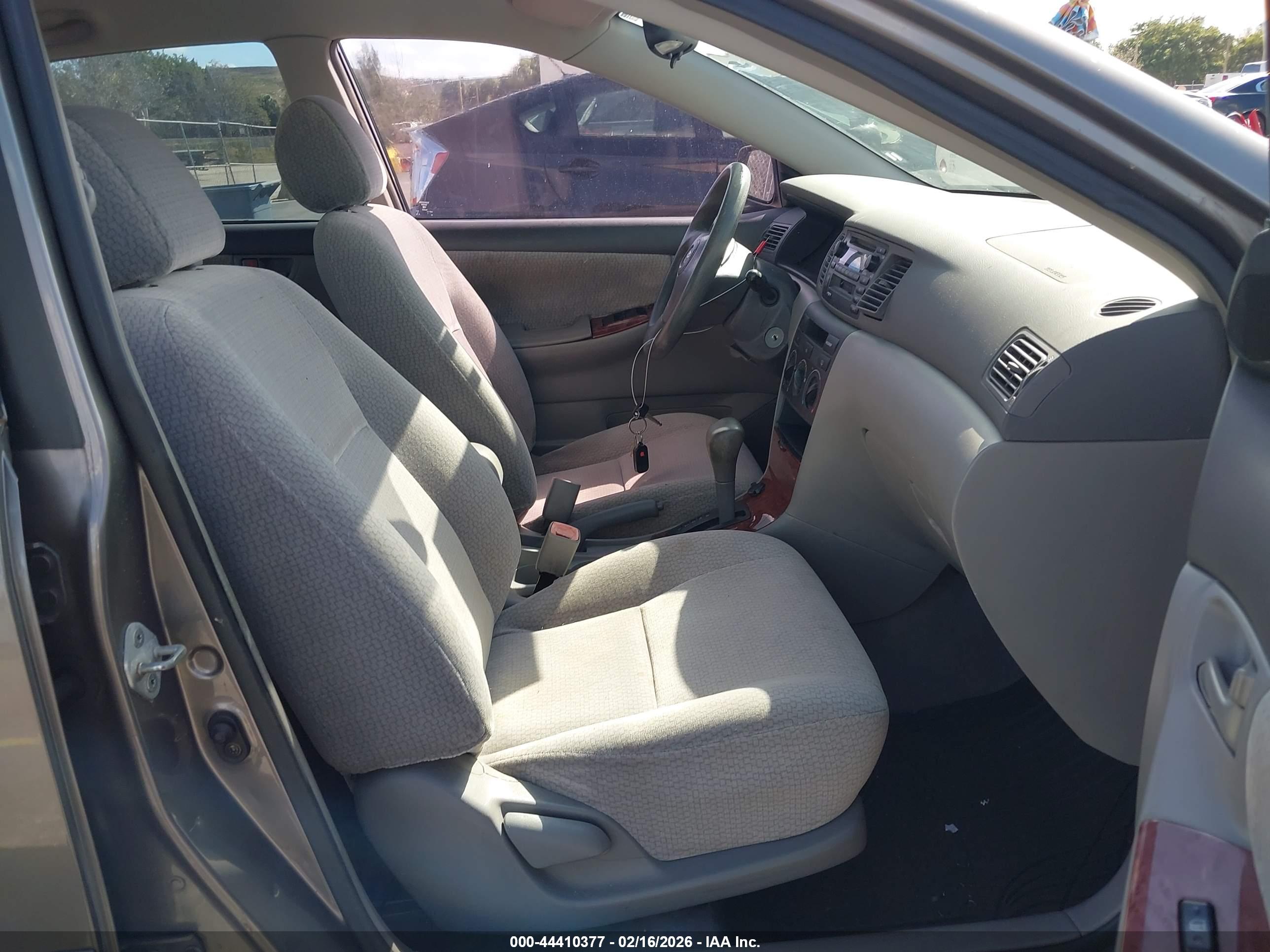 TOYOTA COROLLA image 5