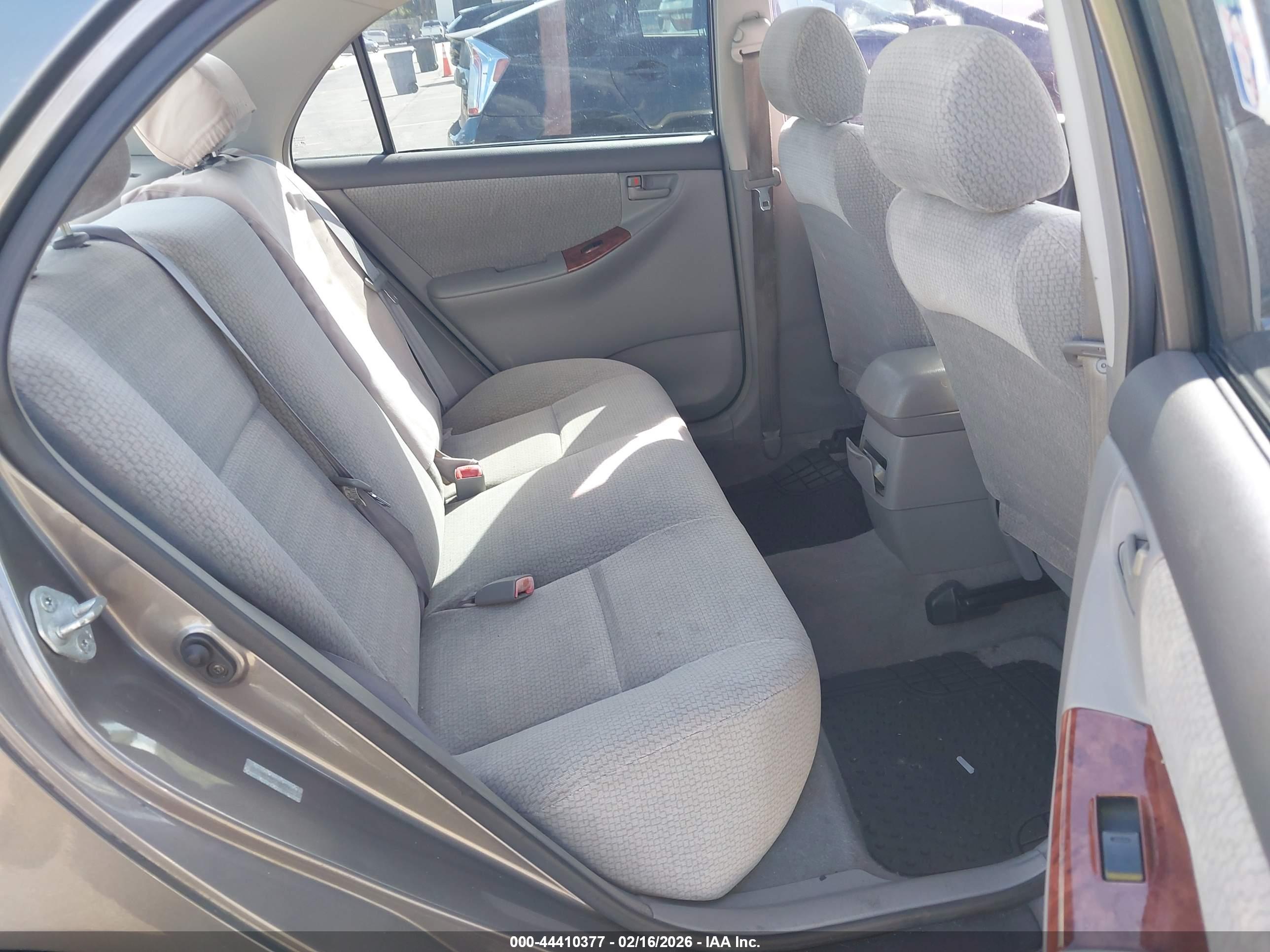 TOYOTA COROLLA image 8
