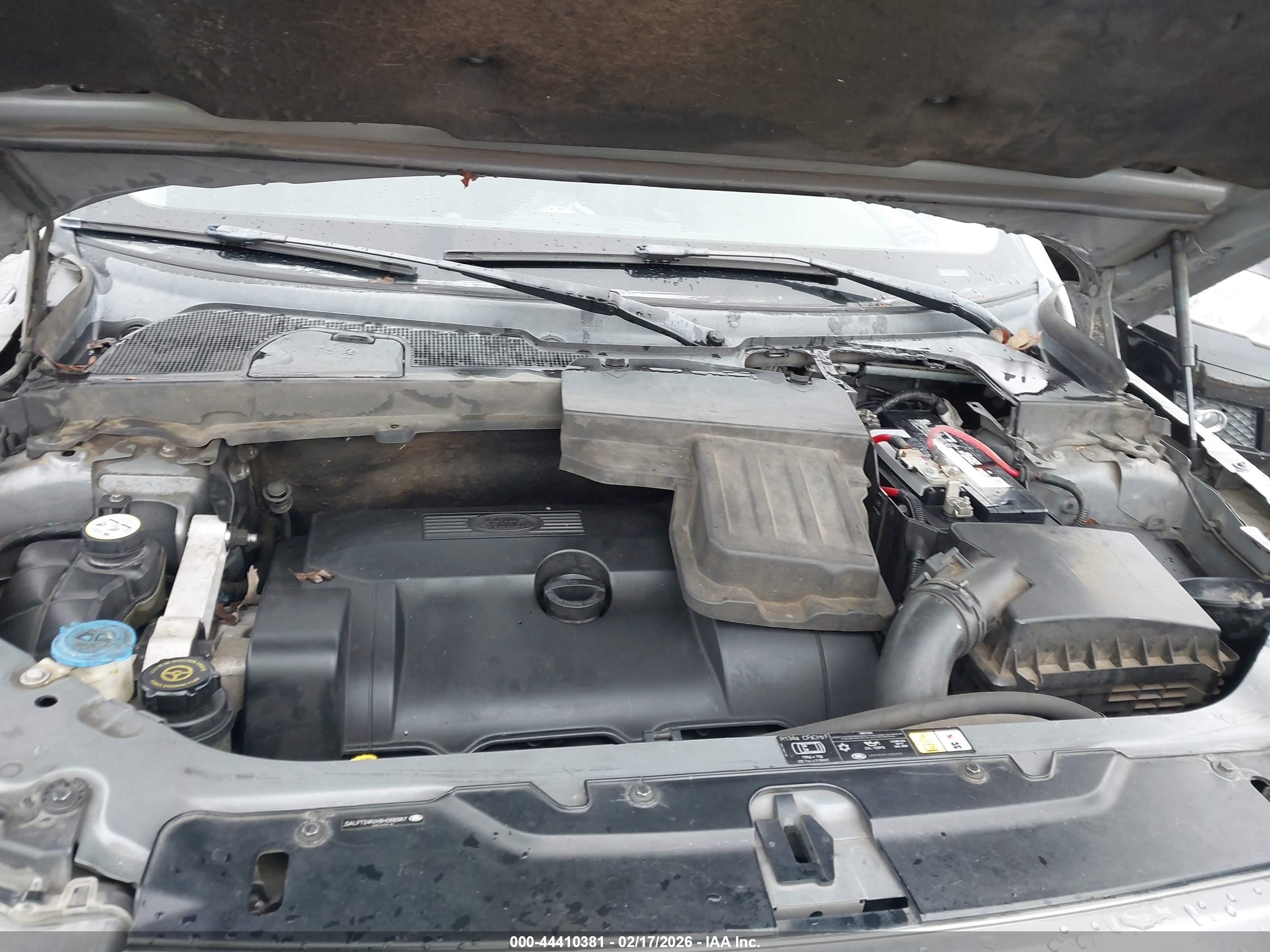 LAND ROVER image 10