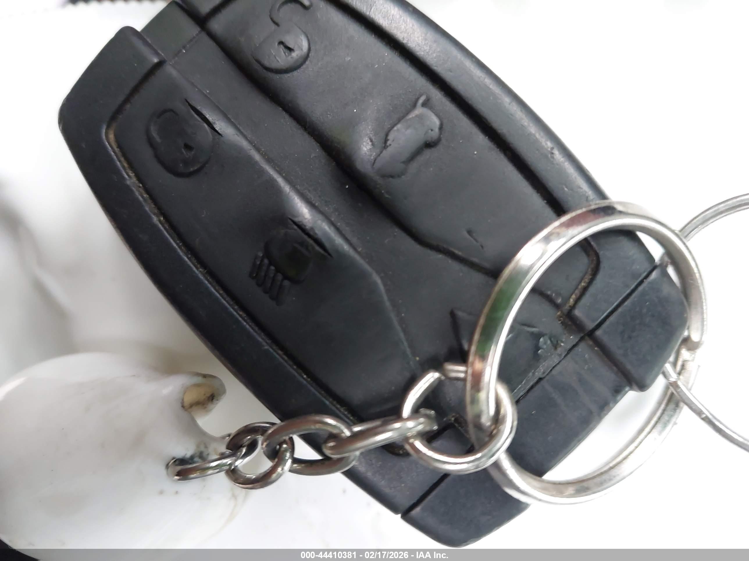 LAND ROVER image 11