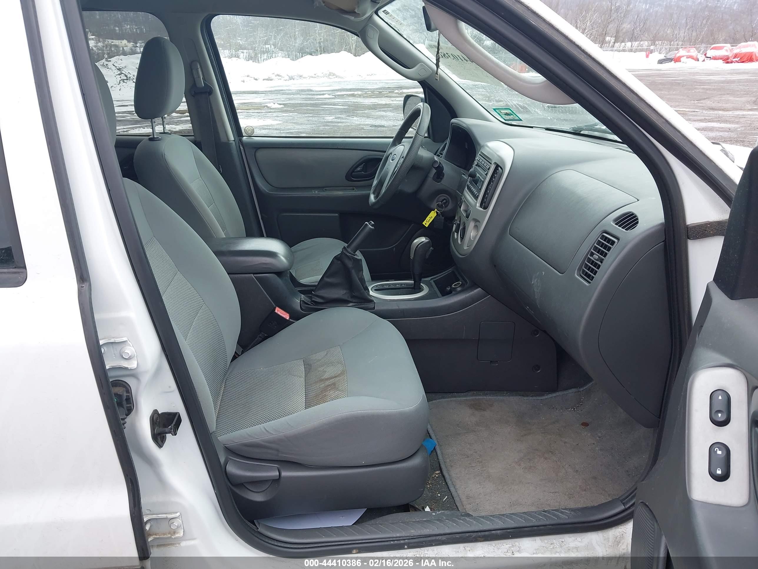 FORD ESCAPE image 5