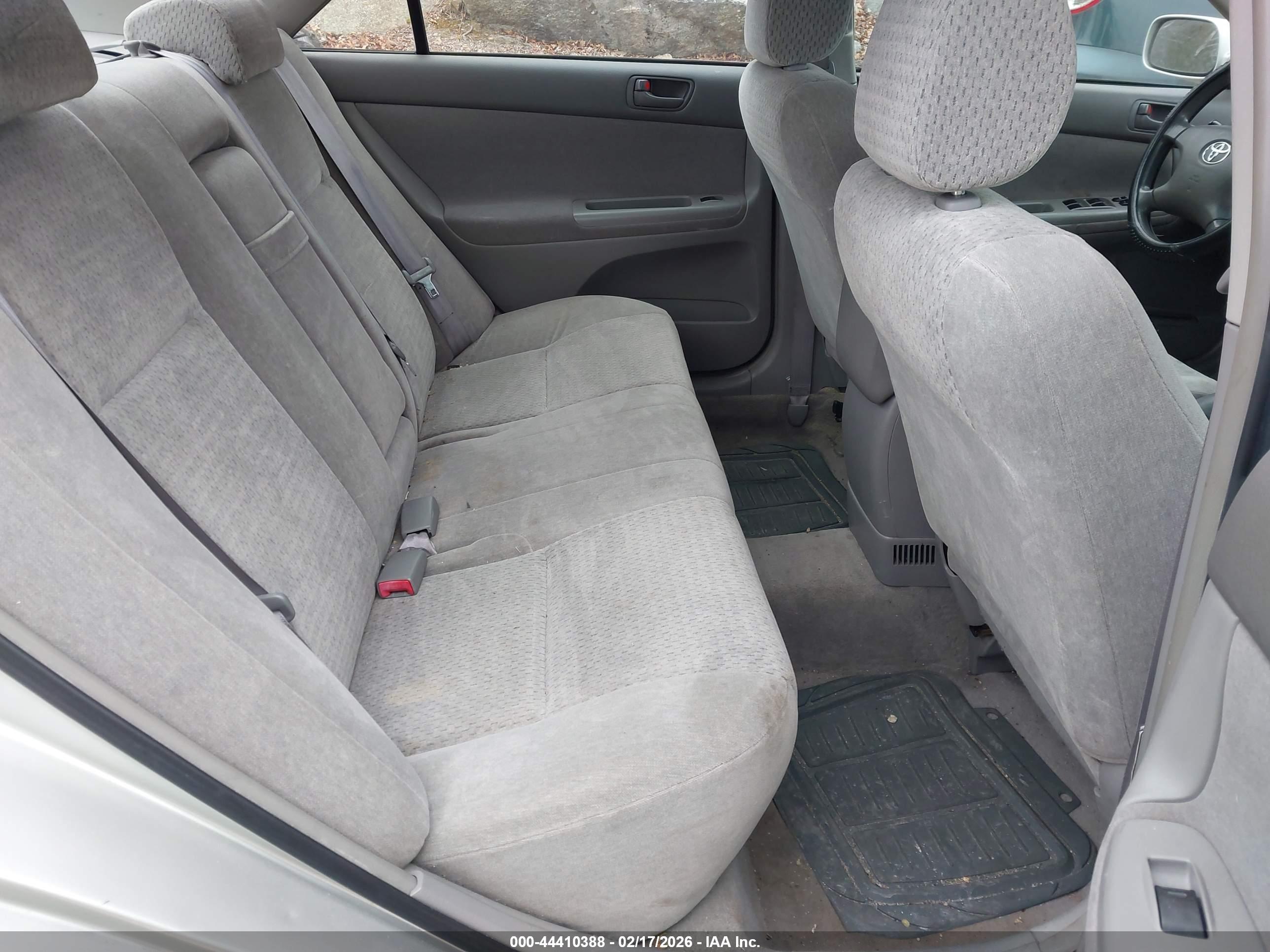 TOYOTA CAMRY image 8