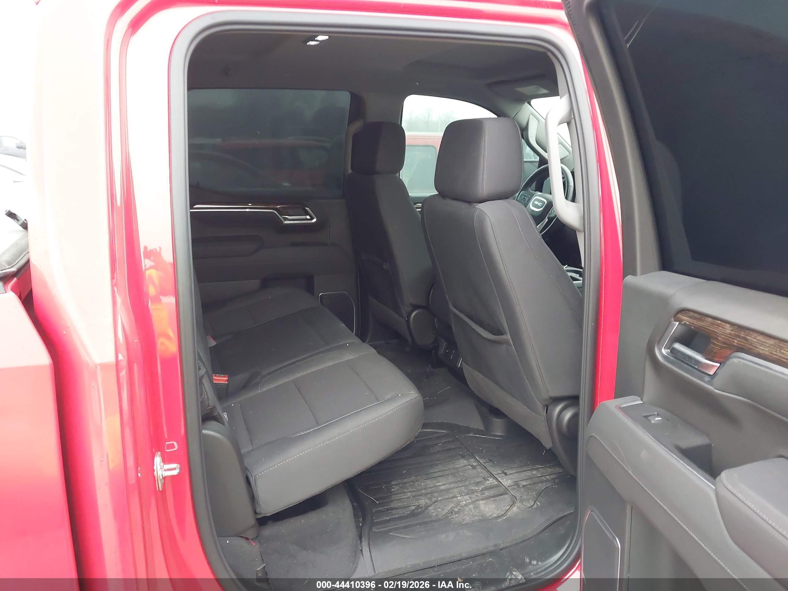 GMC SIERRA image 8