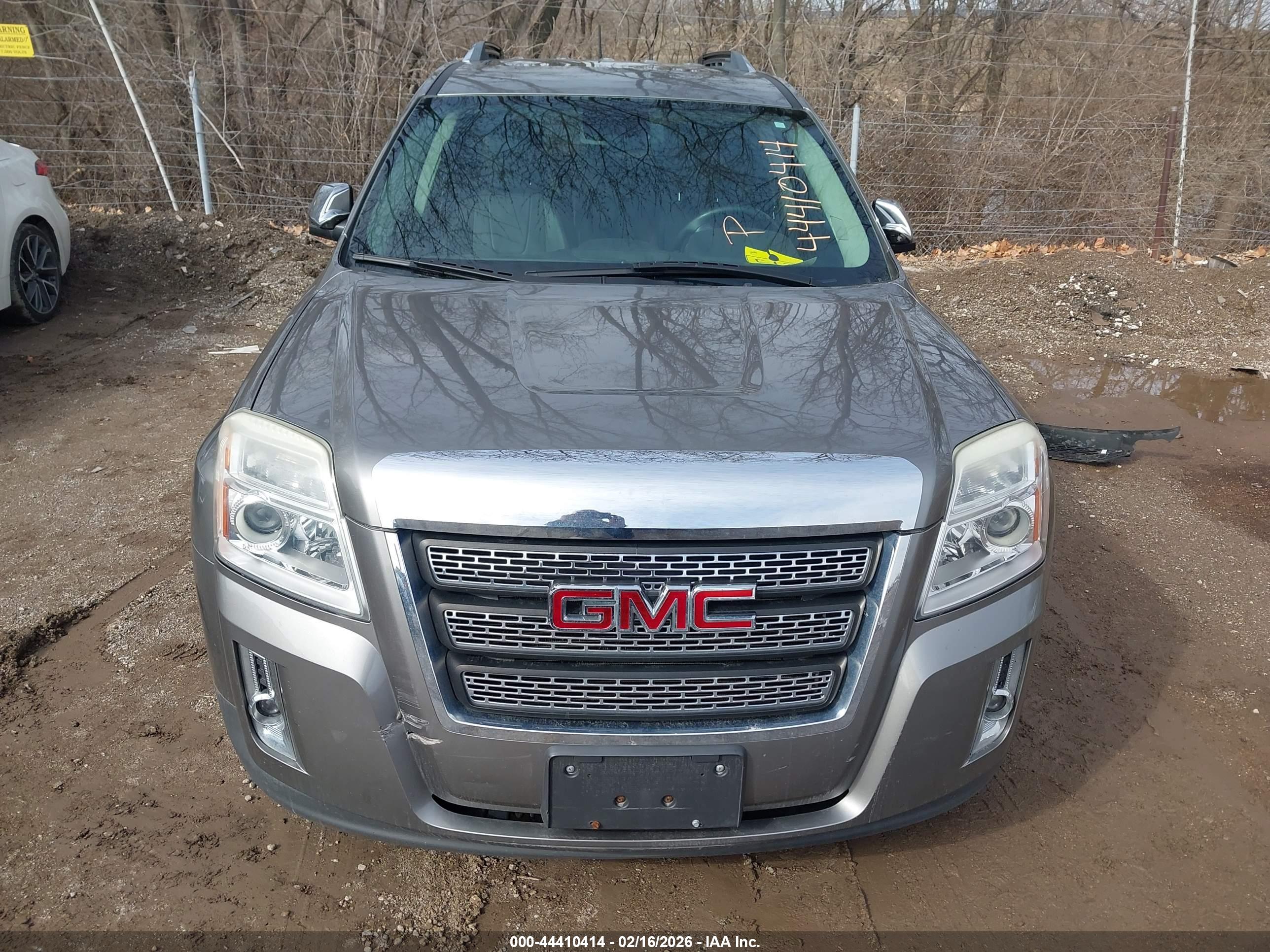 GMC TERRAIN image 6