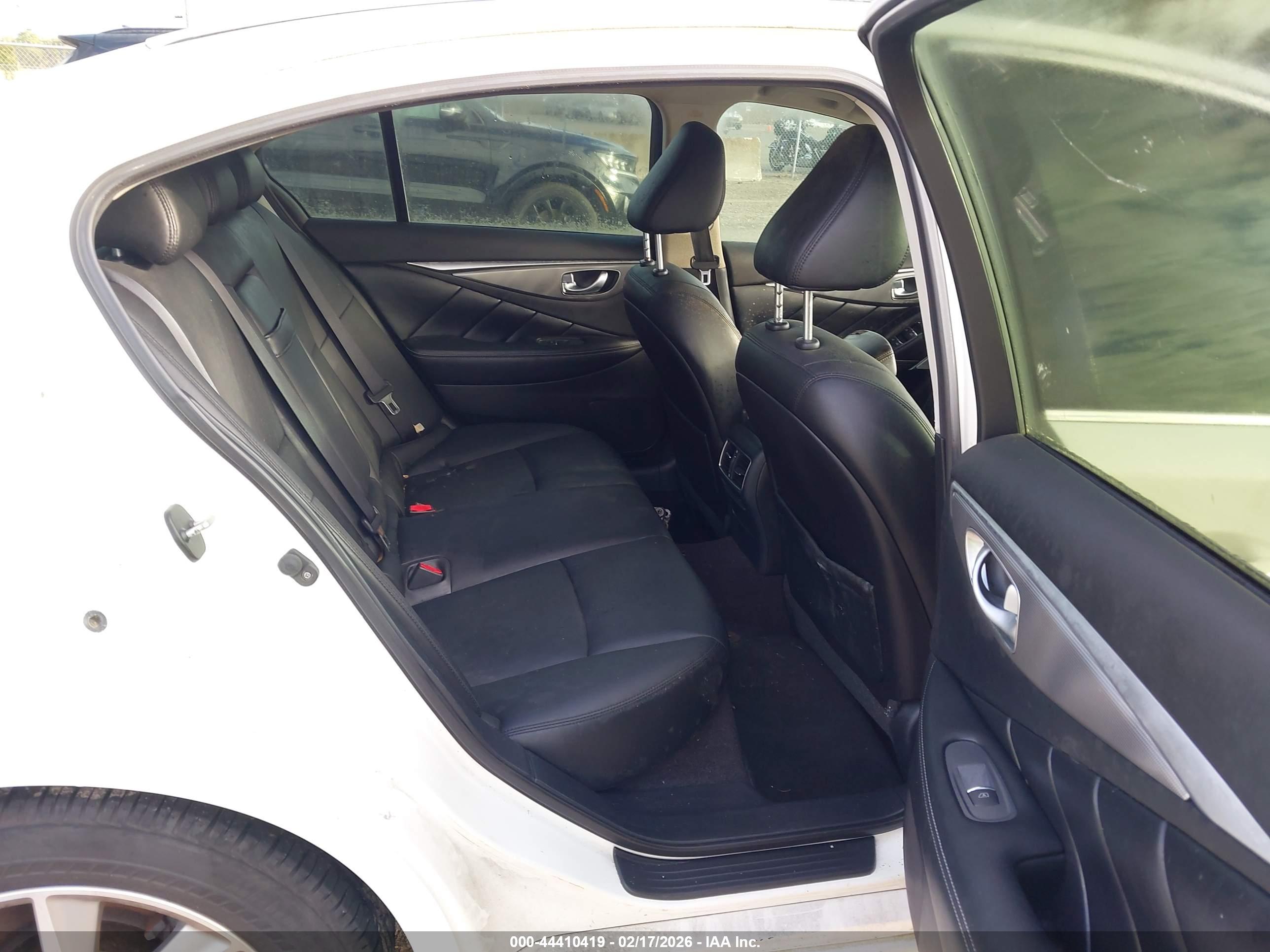INFINITI Q50 image 8