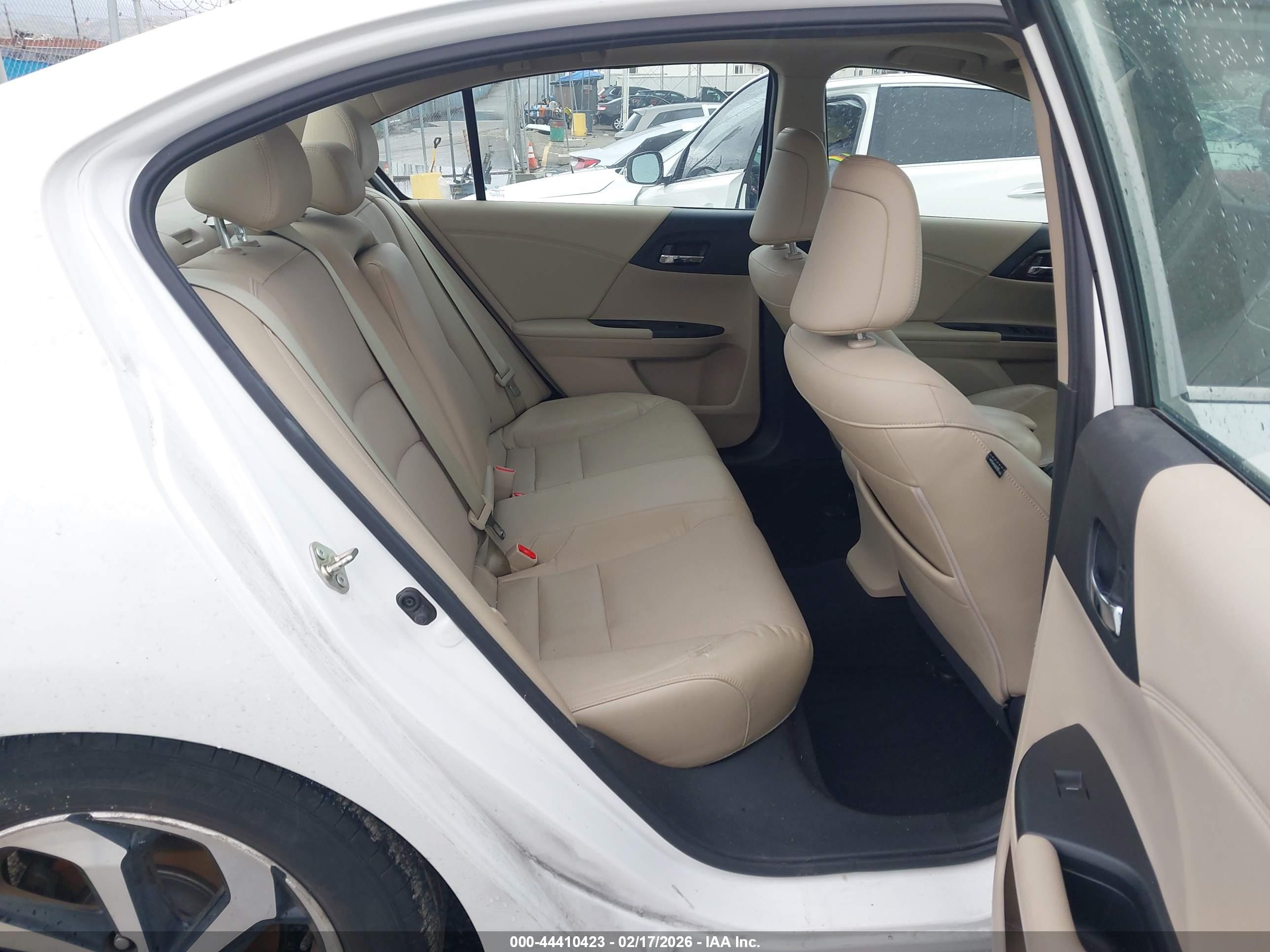 HONDA ACCORD image 8