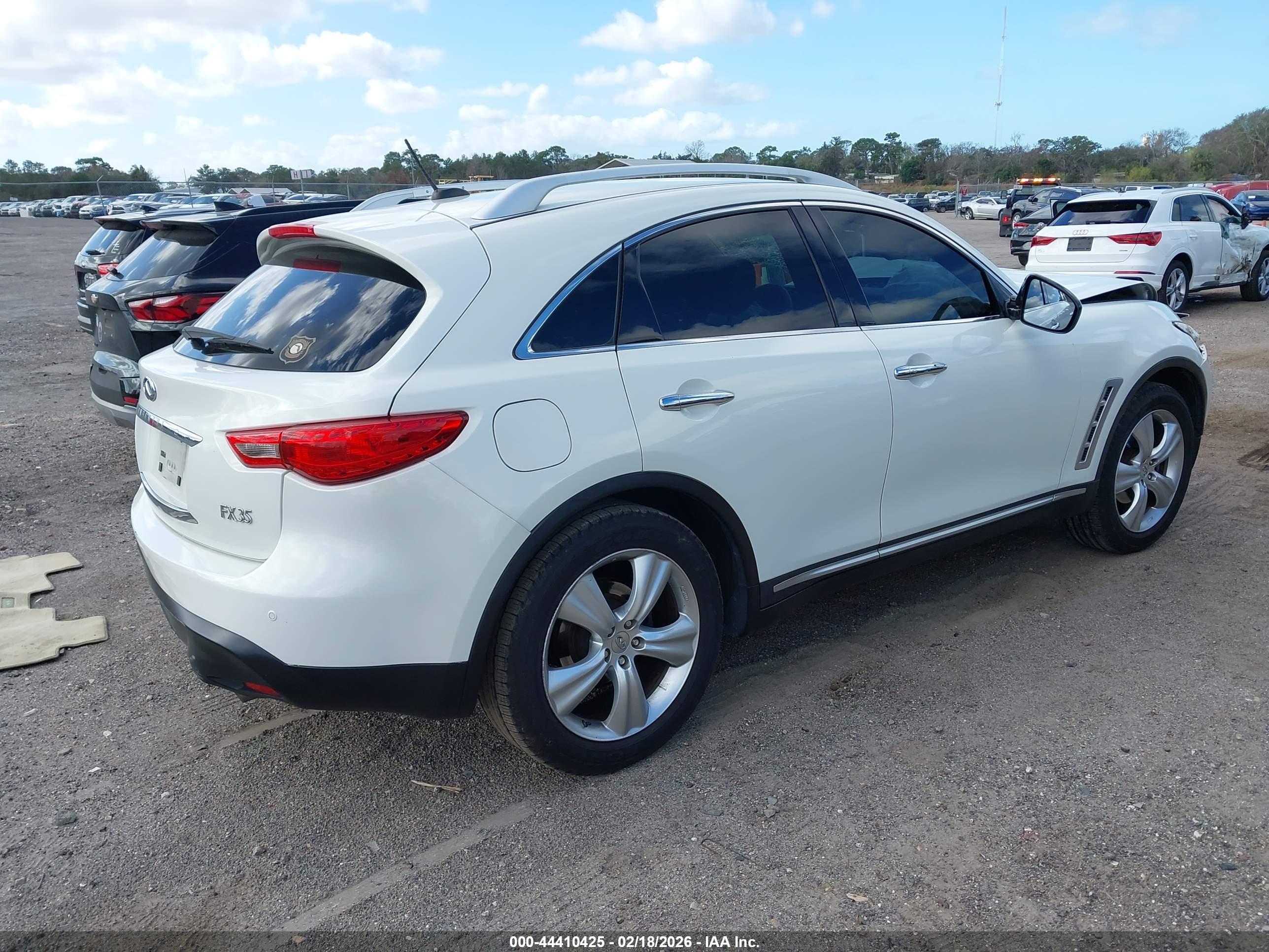INFINITI FX35 image 4