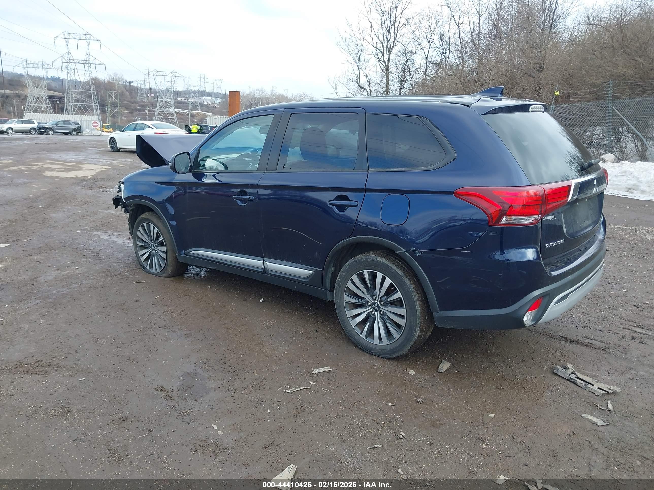 MITSUBISHI OUTLANDER image 3