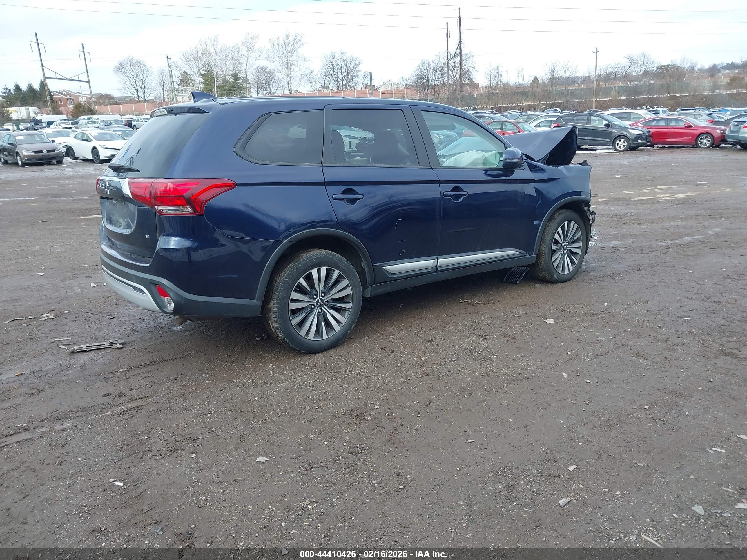 MITSUBISHI OUTLANDER image 4