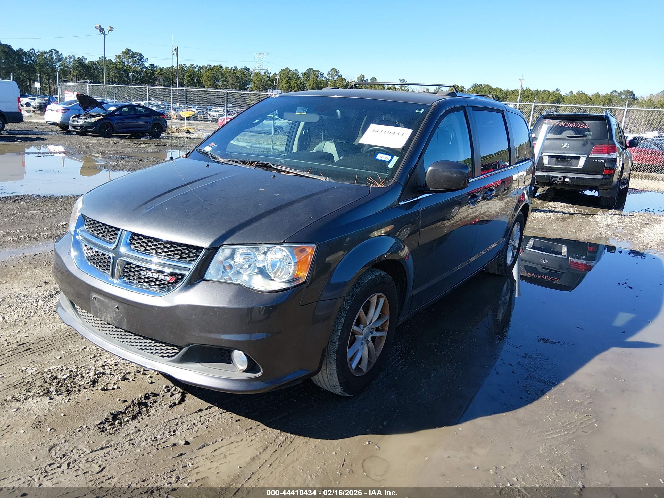 DODGE GRAND image 2