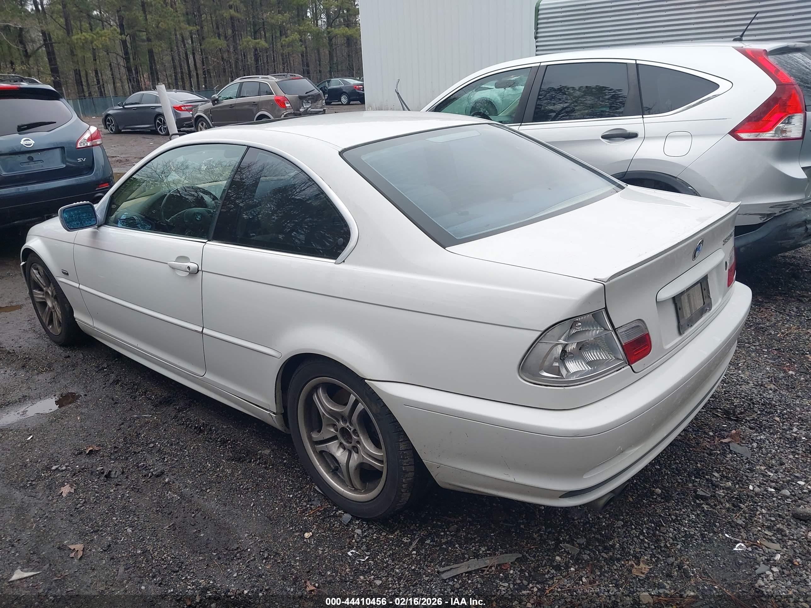 BMW 330CI image 3
