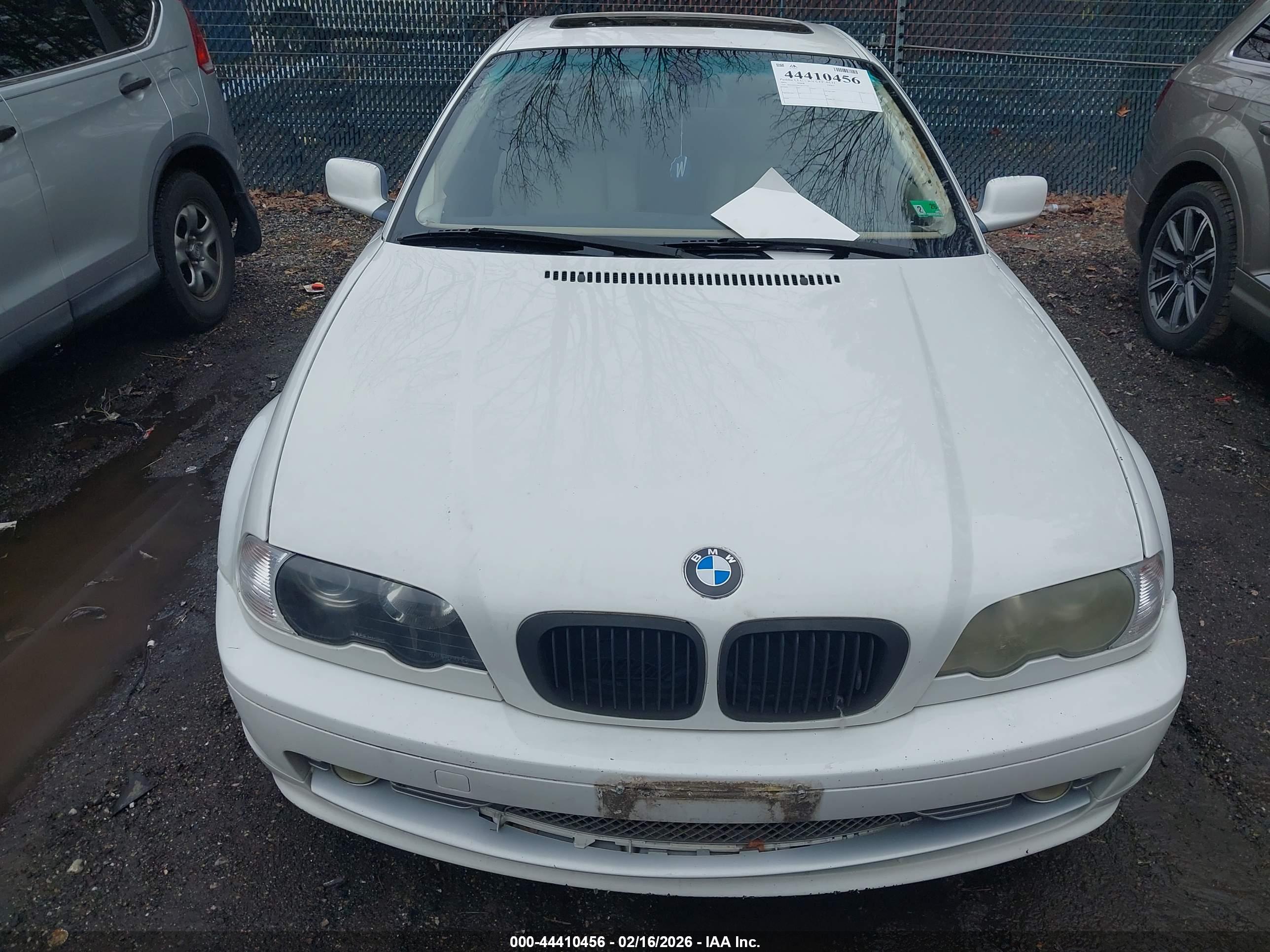 BMW 330CI image 6