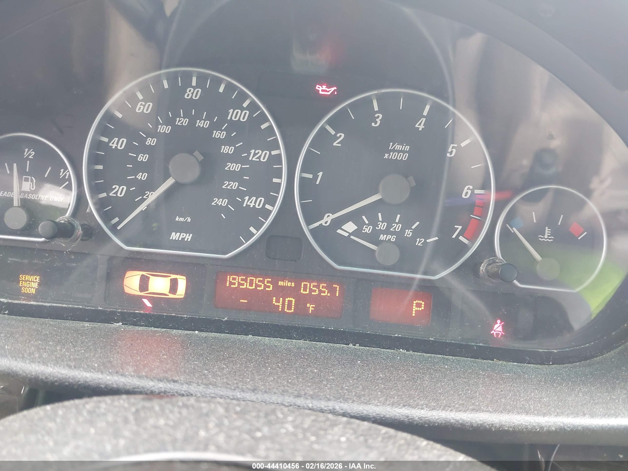 BMW 330CI image 7