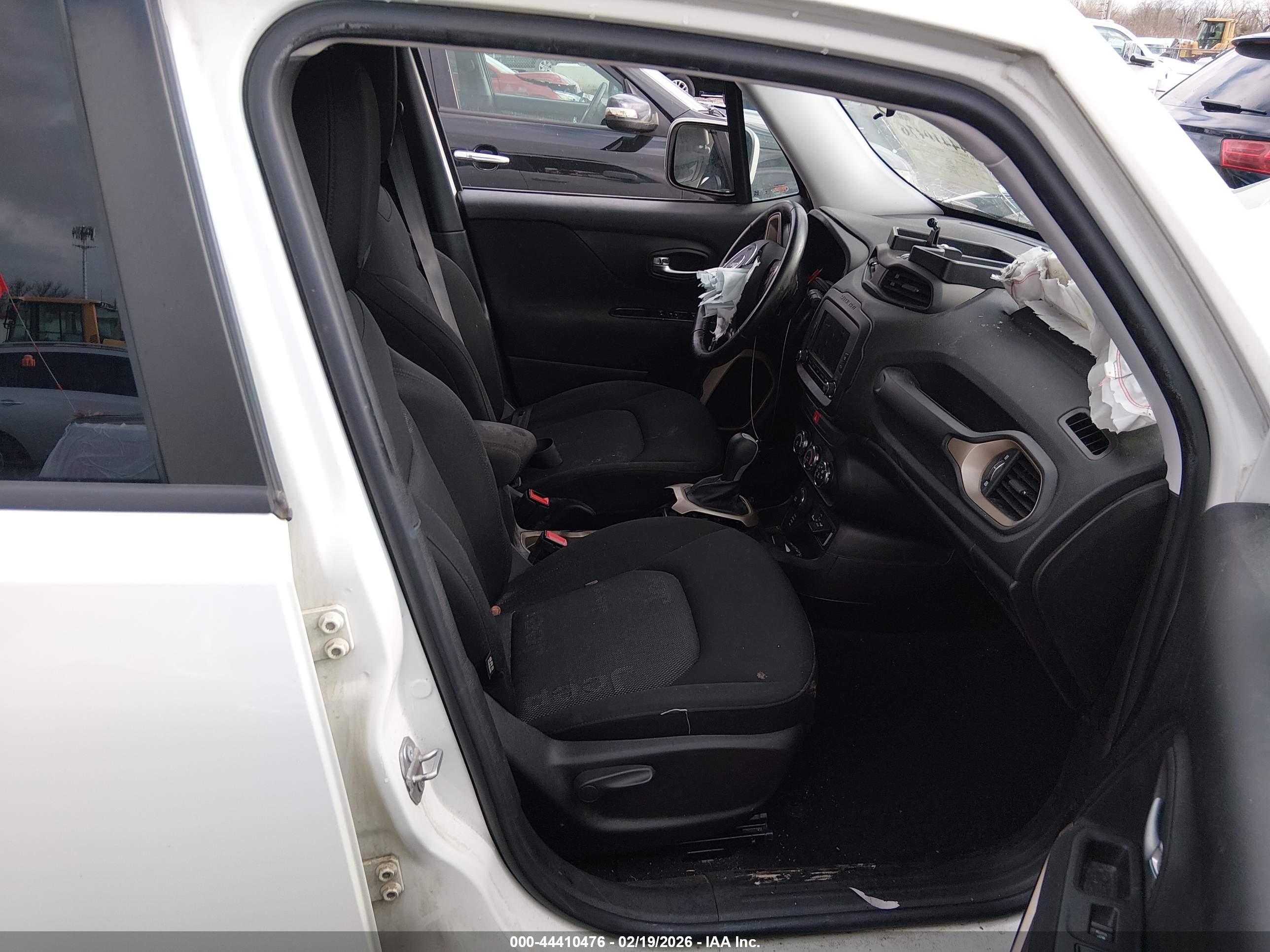 JEEP RENEGADE image 5