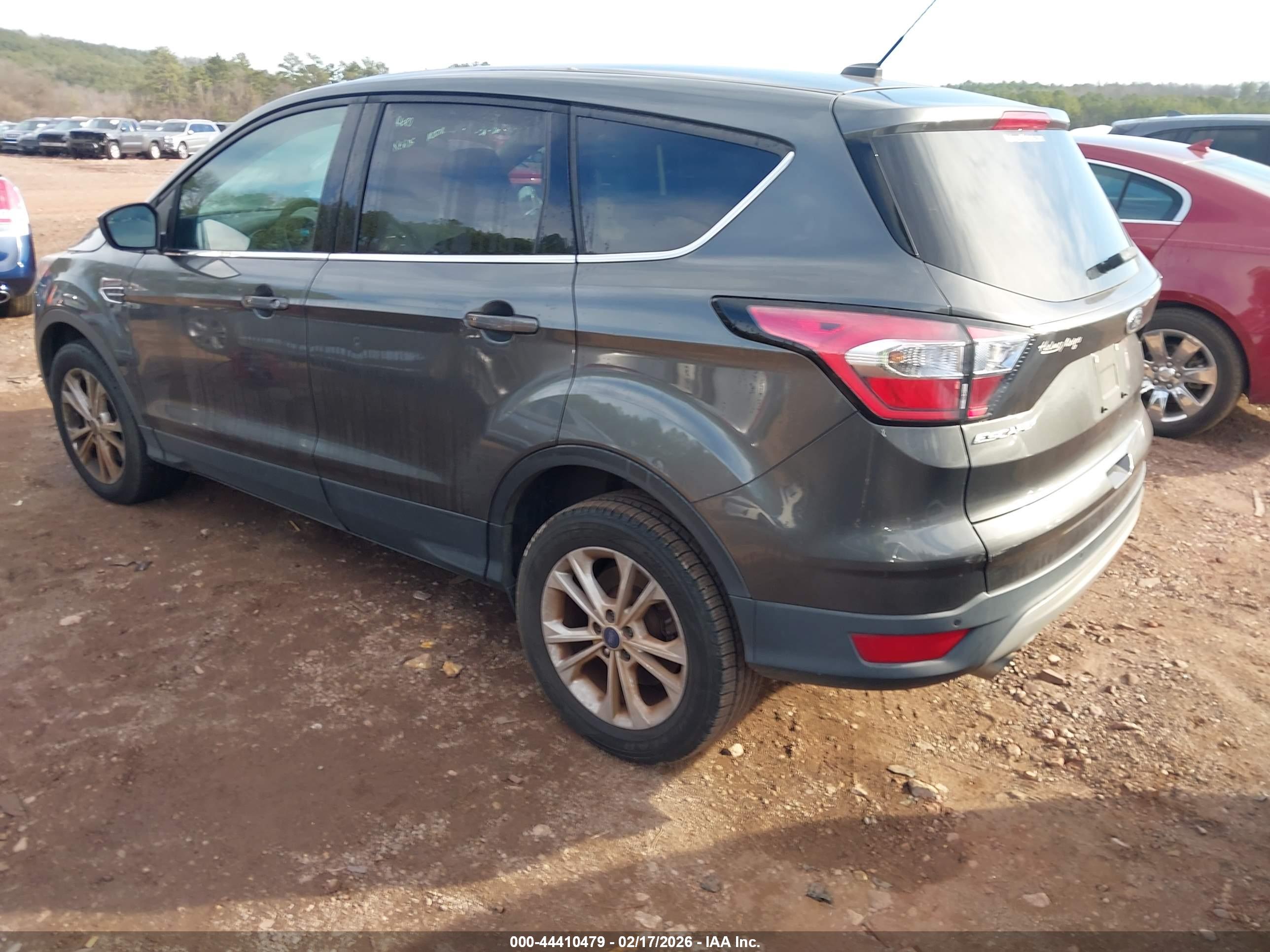 FORD ESCAPE image 3