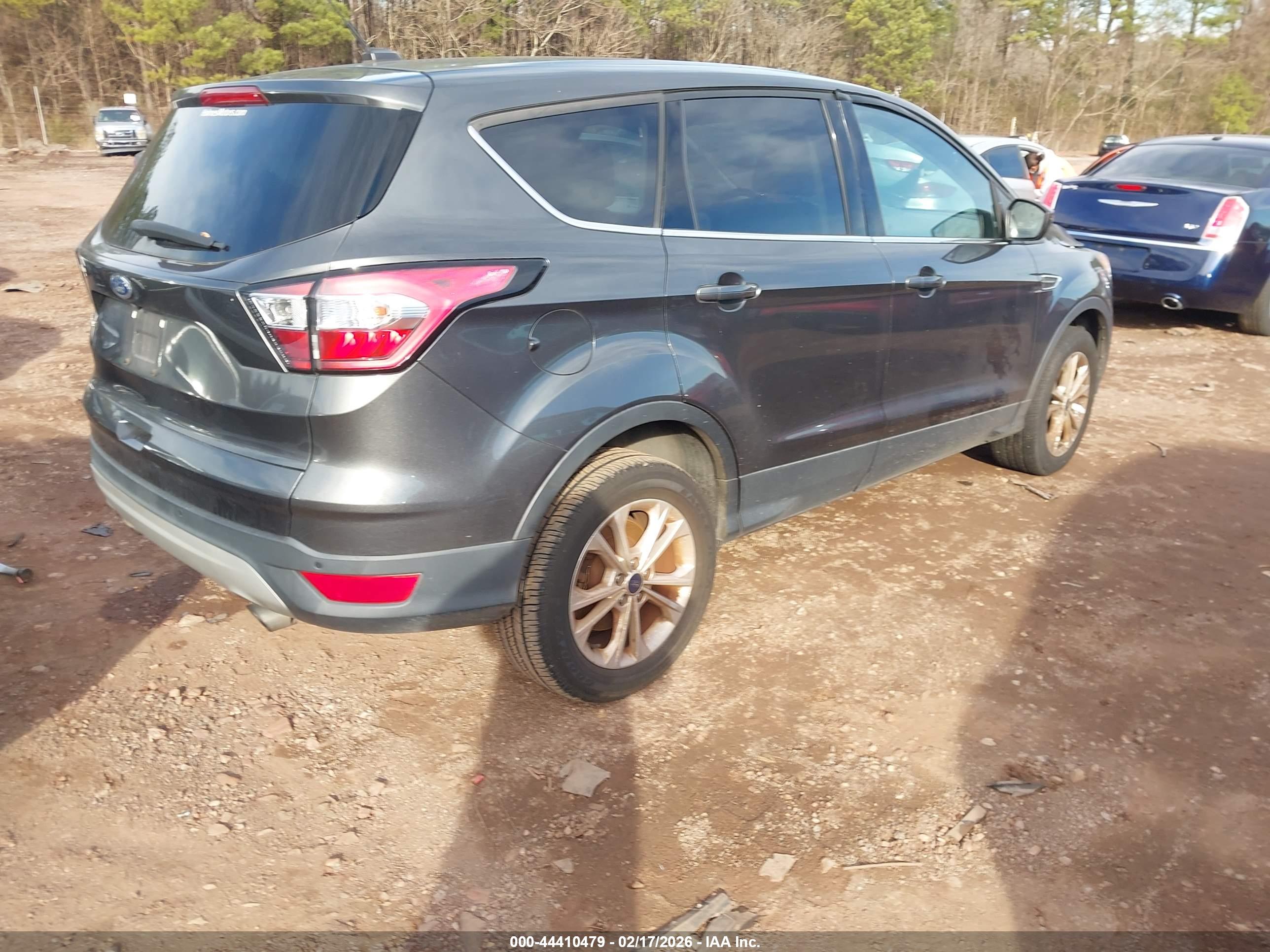 FORD ESCAPE image 4
