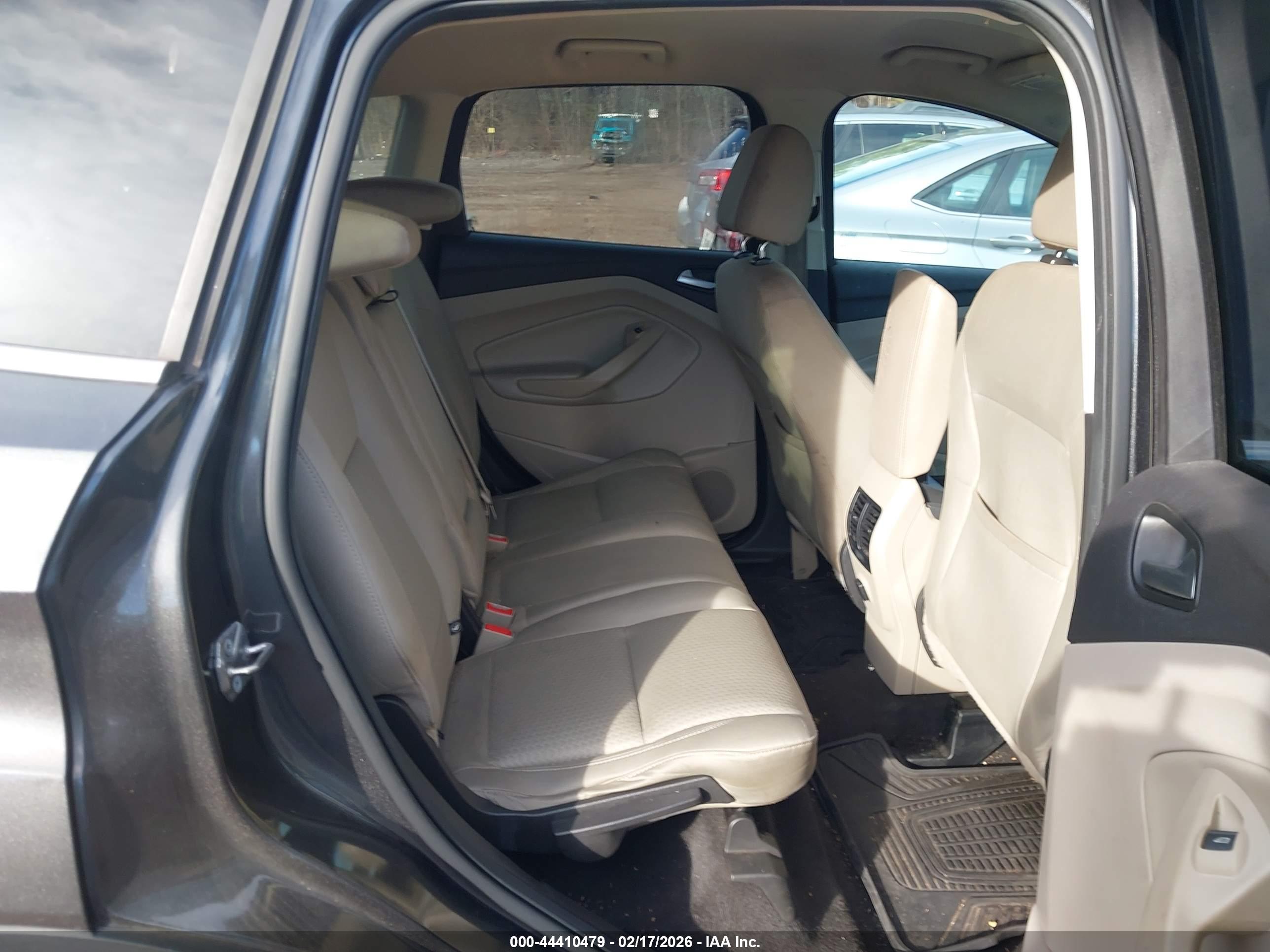 FORD ESCAPE image 8