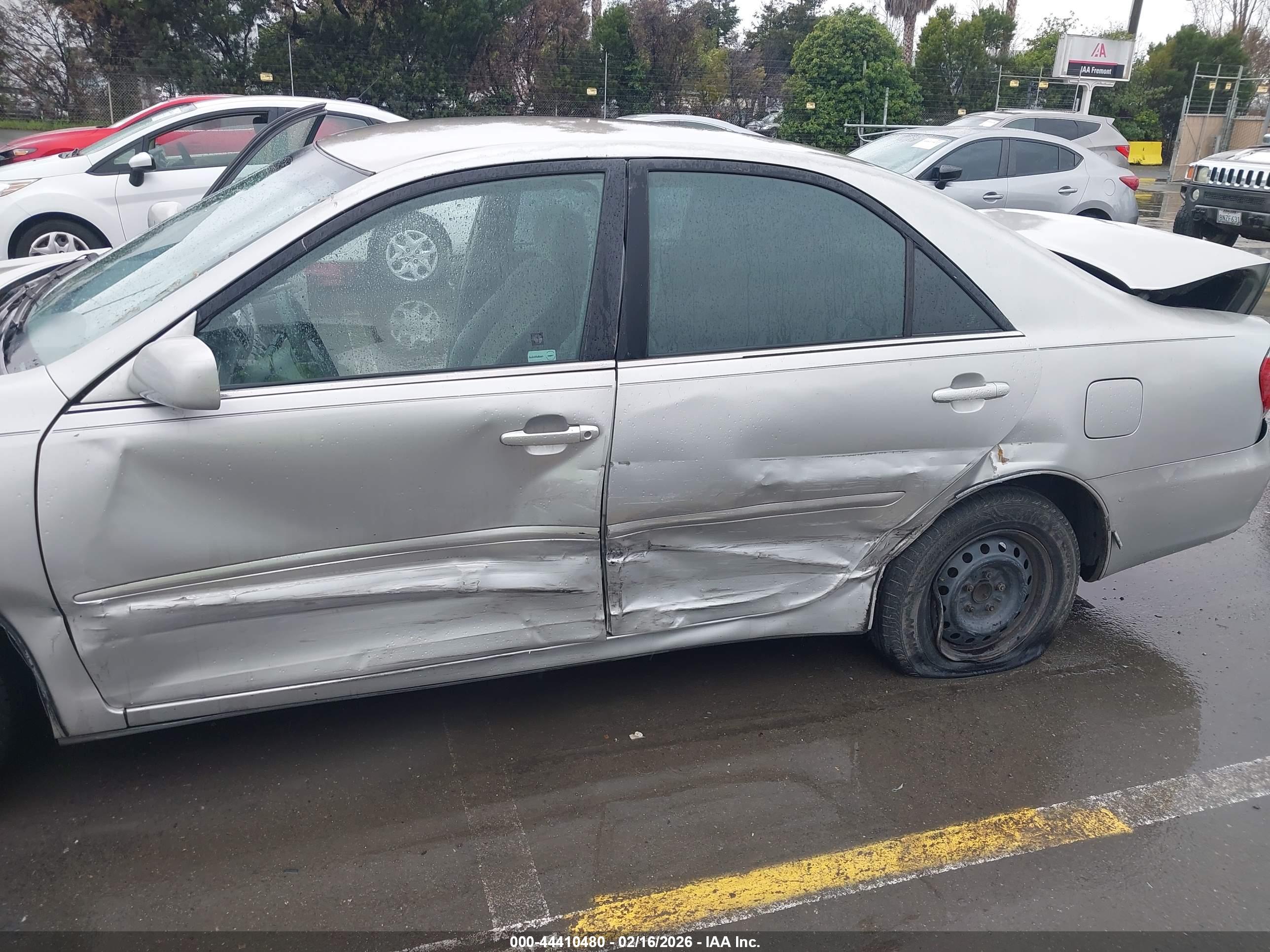TOYOTA CAMRY image 6