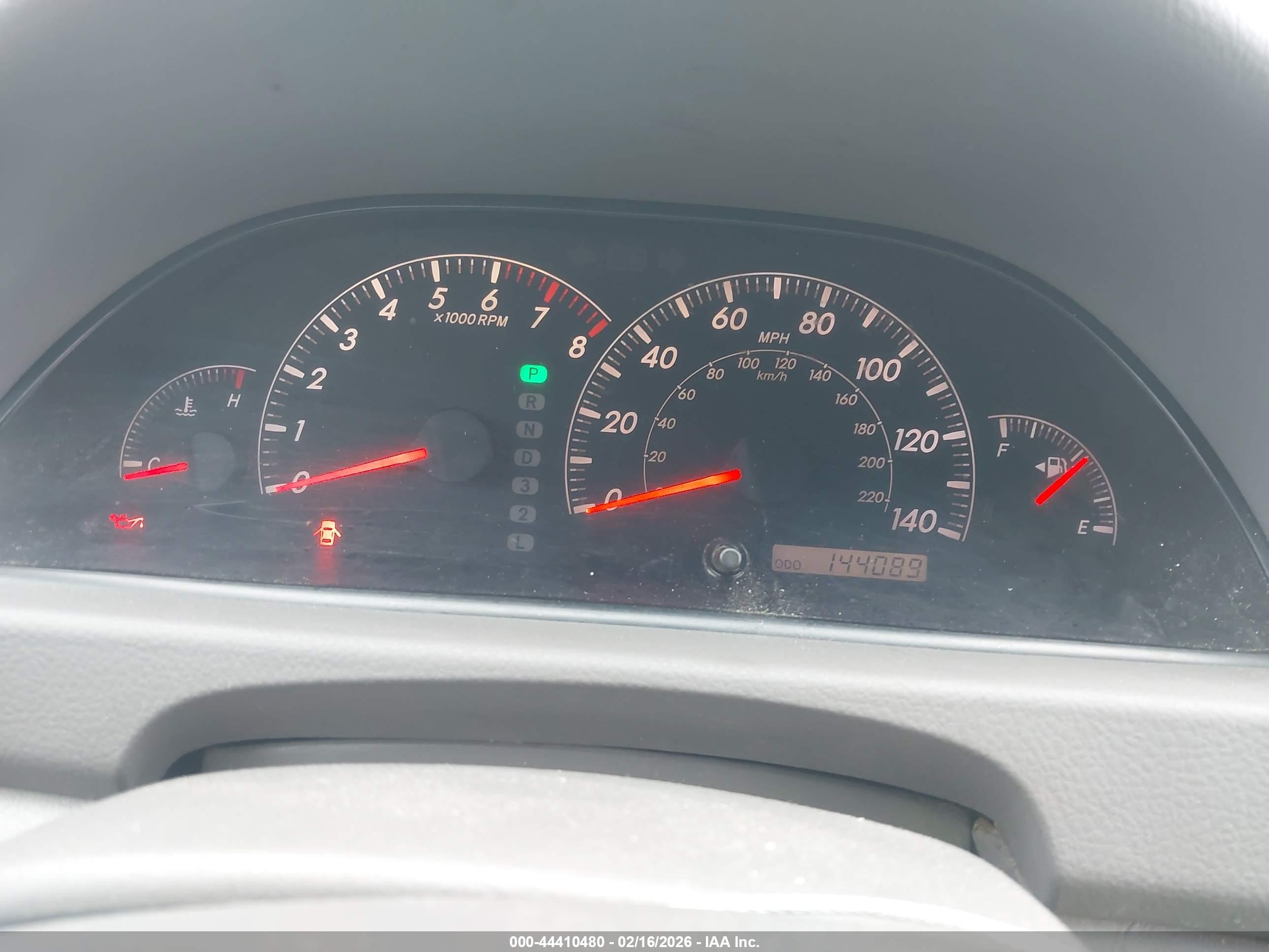 TOYOTA CAMRY image 7