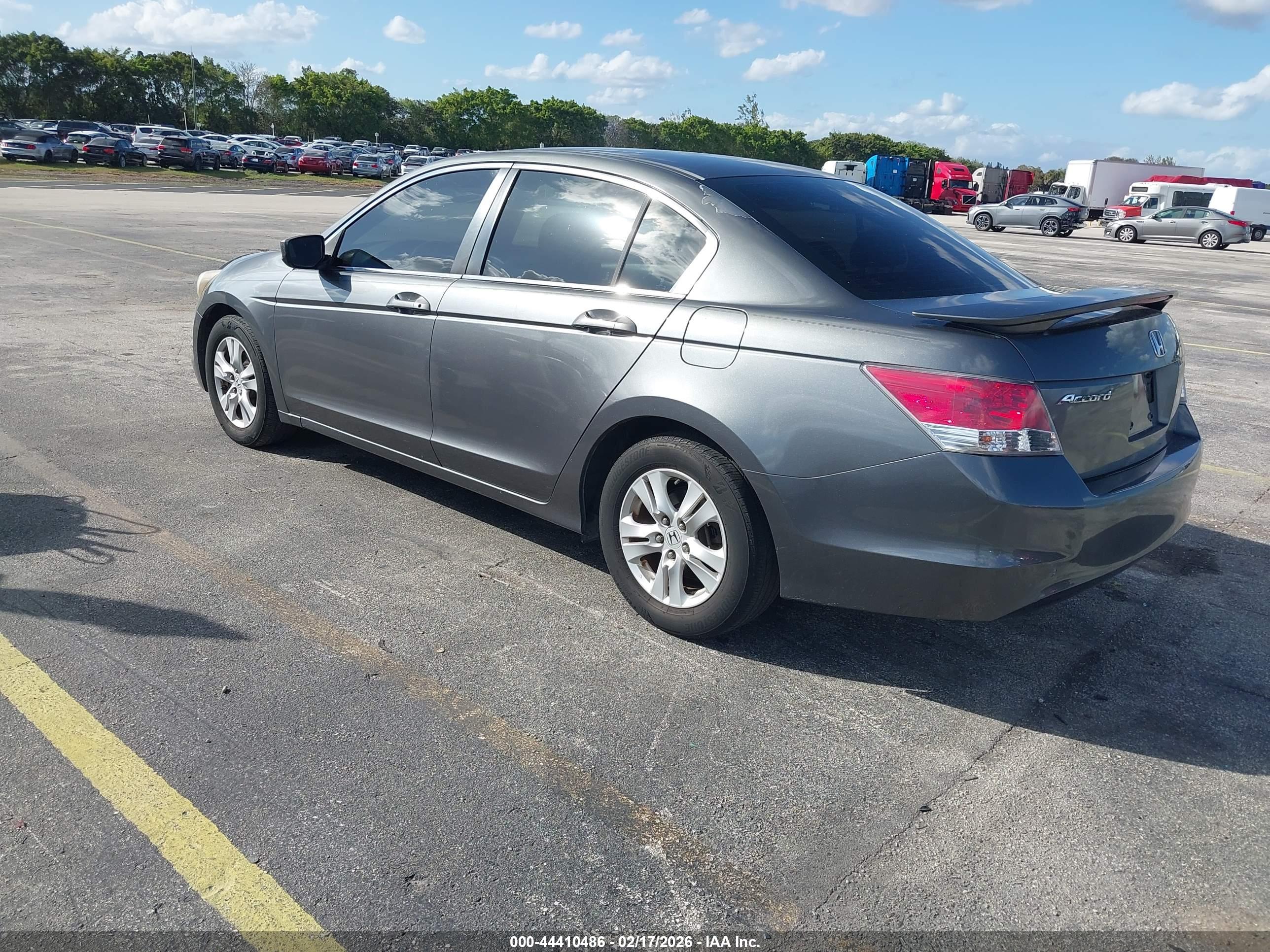 HONDA ACCORD image 3