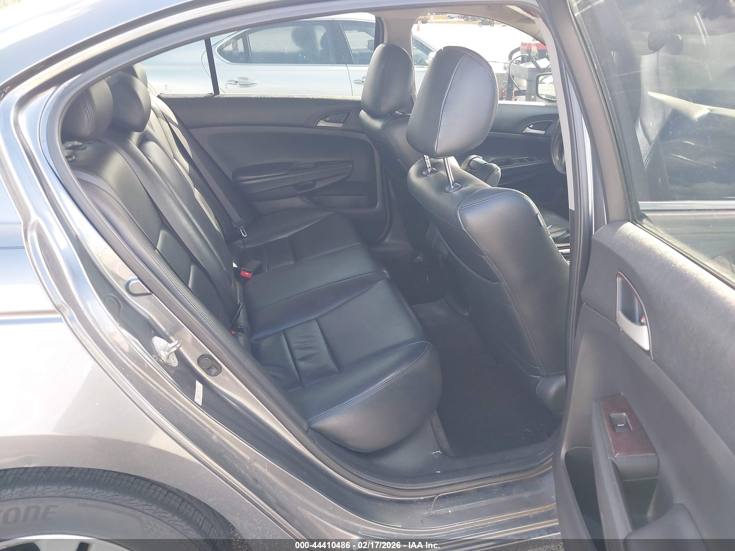 HONDA ACCORD image 8
