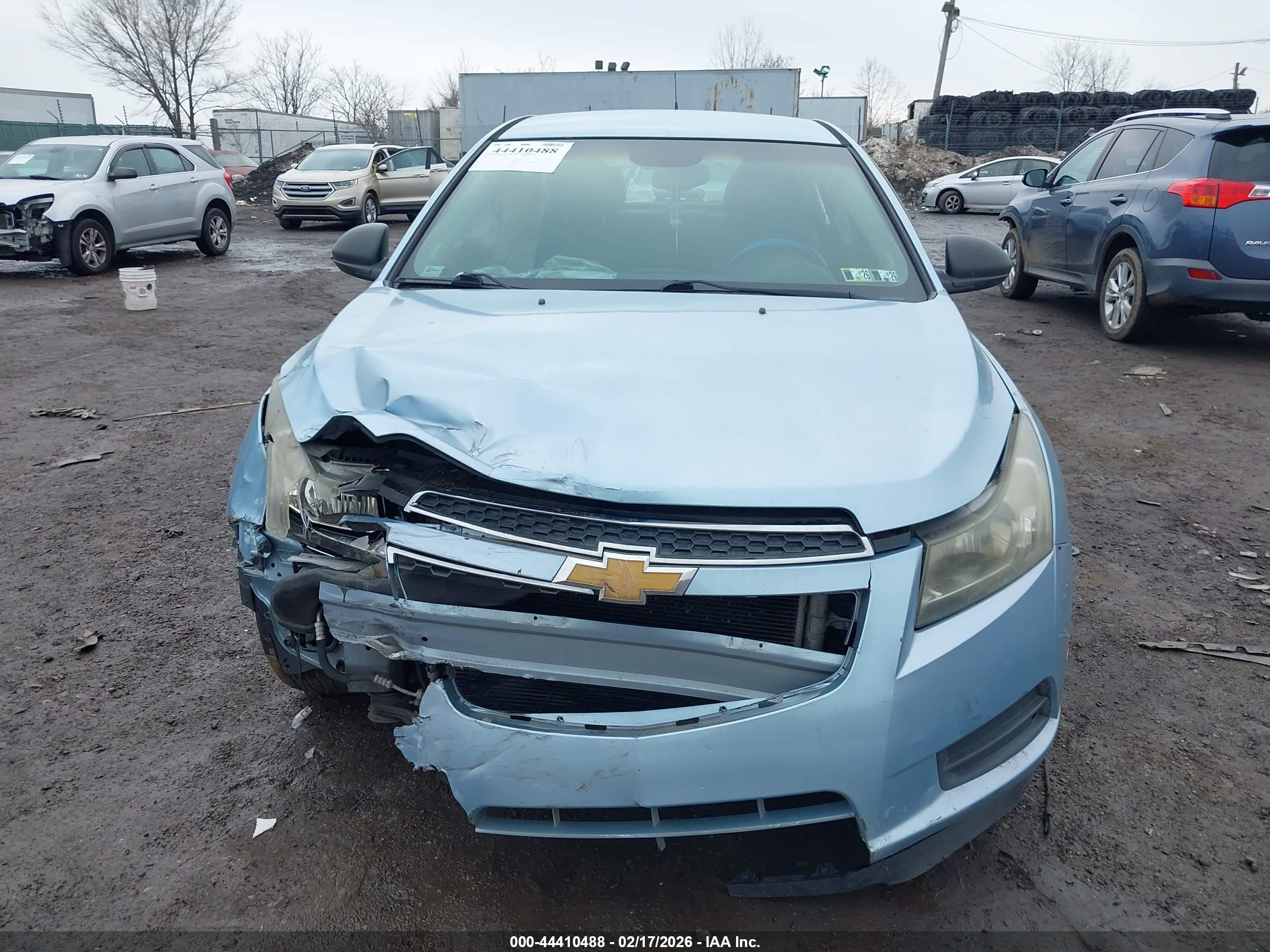 CHEVROLET CRUZE image 6