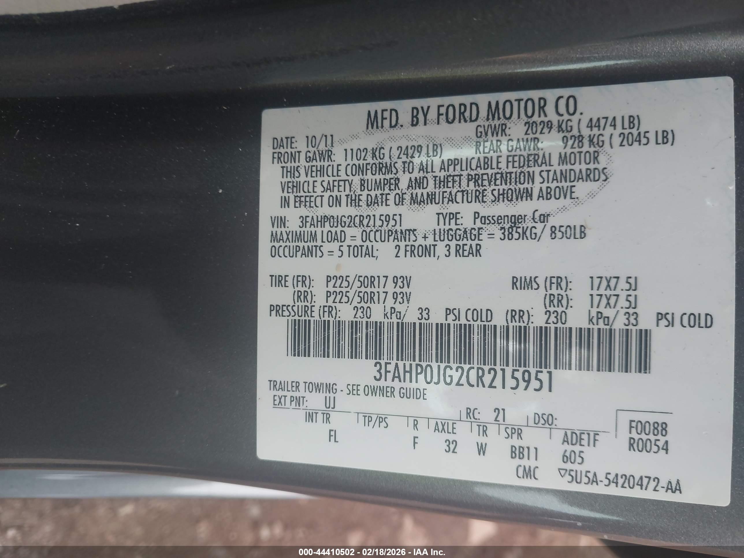 FORD FUSION image 9