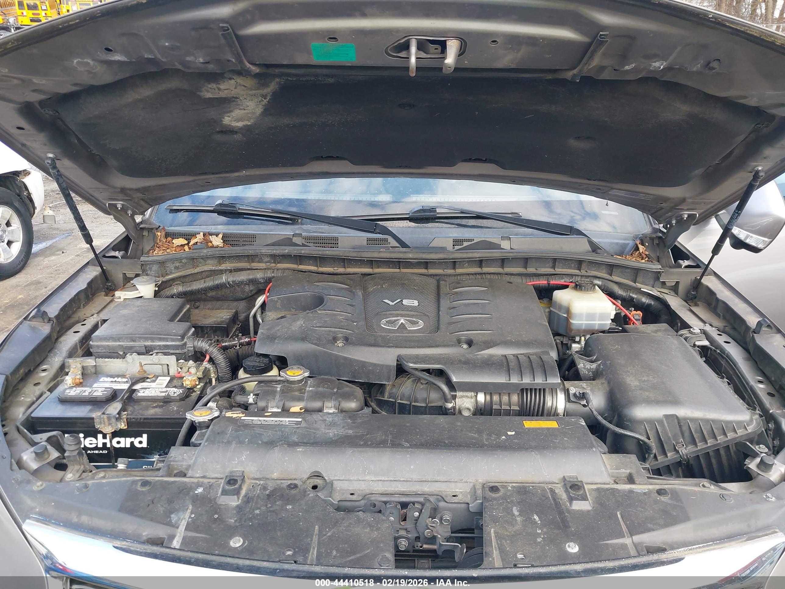 INFINITI QX56 image 10