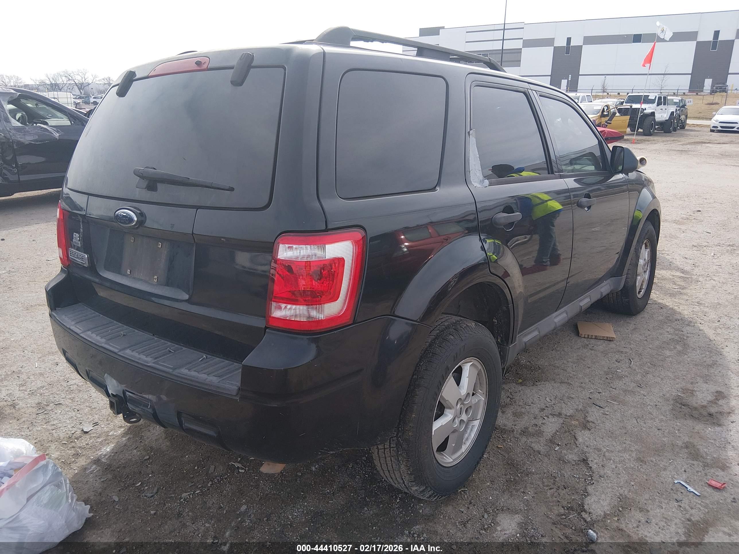 FORD ESCAPE image 4