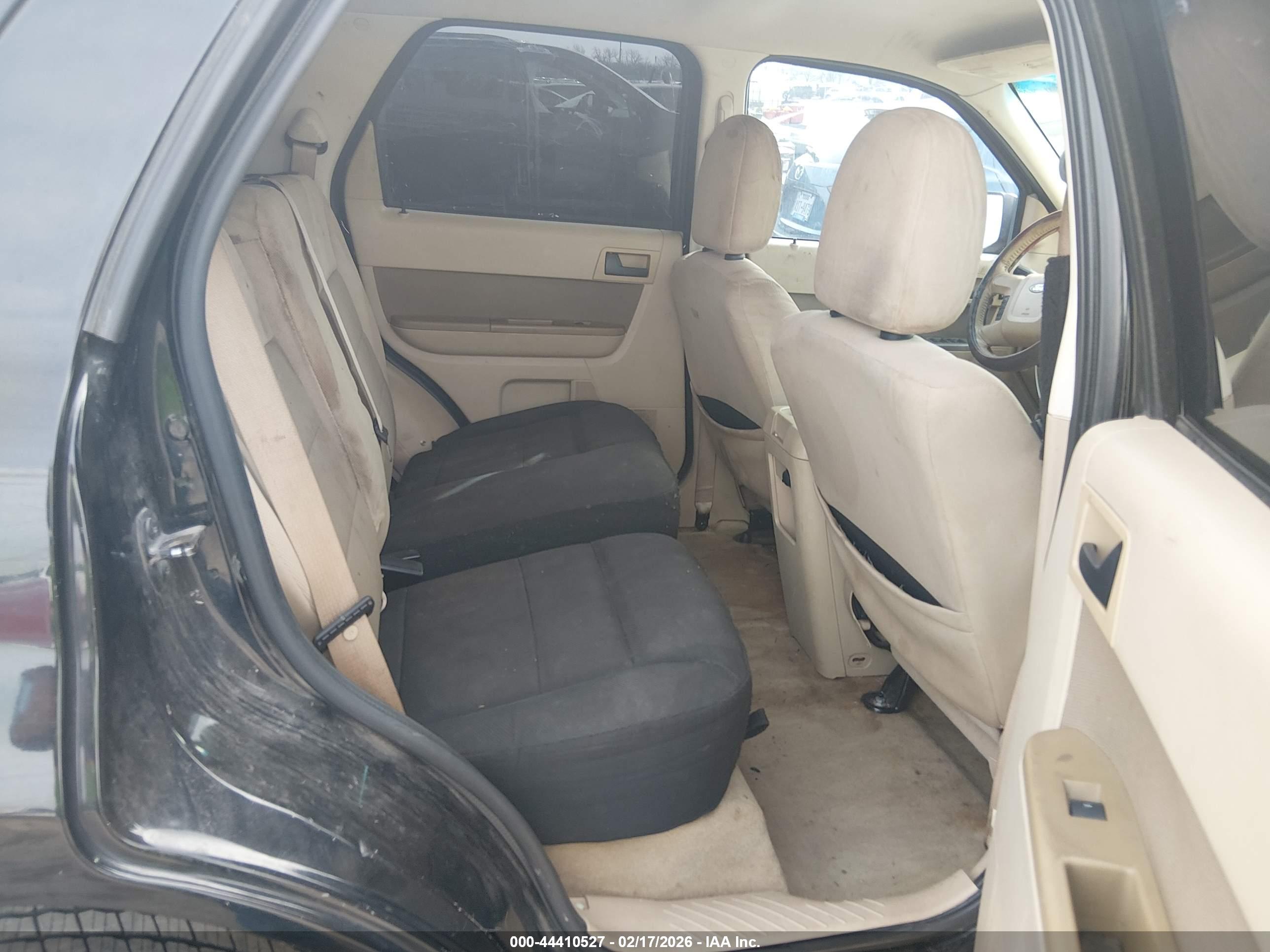 FORD ESCAPE image 8