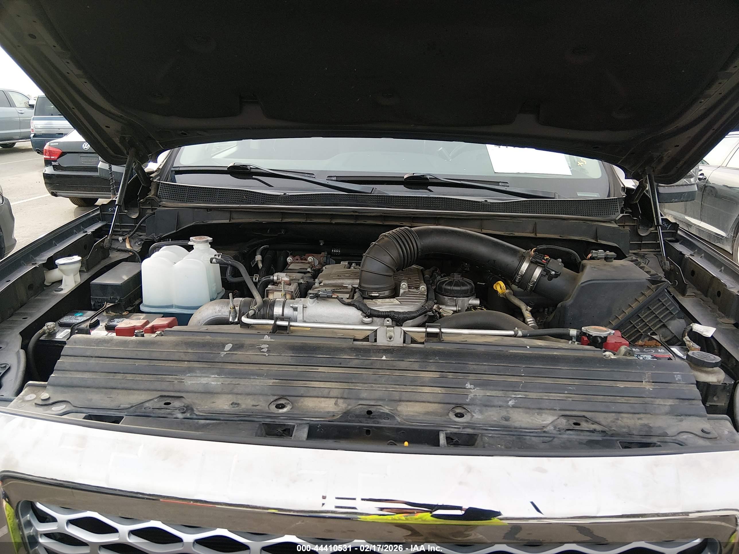 NISSAN TITAN image 10